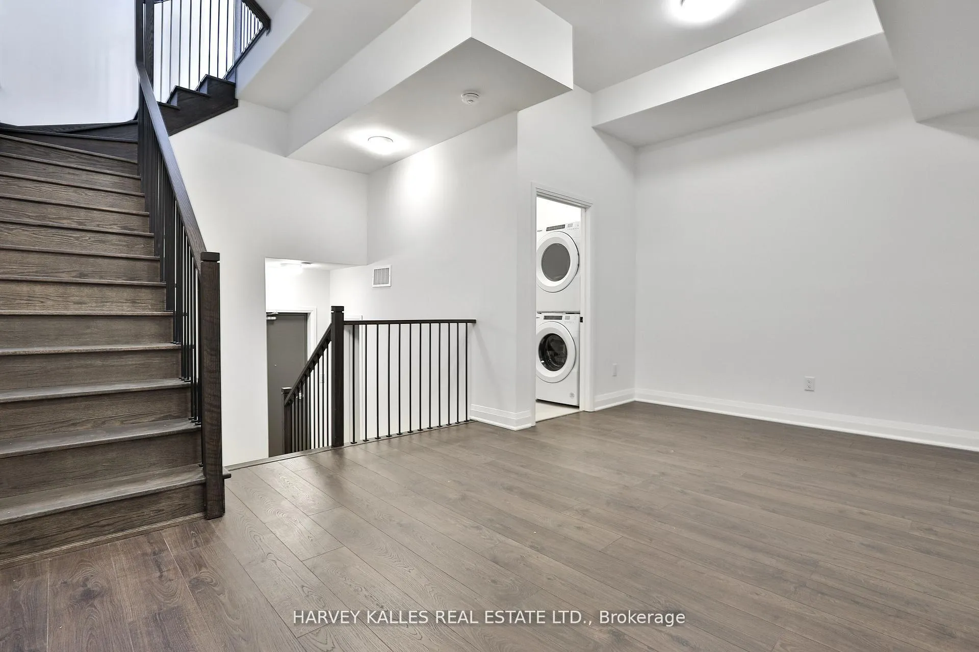 Photo 16 of 204 Atkinson Avenue, Vaughan, Uplands — HOMEH