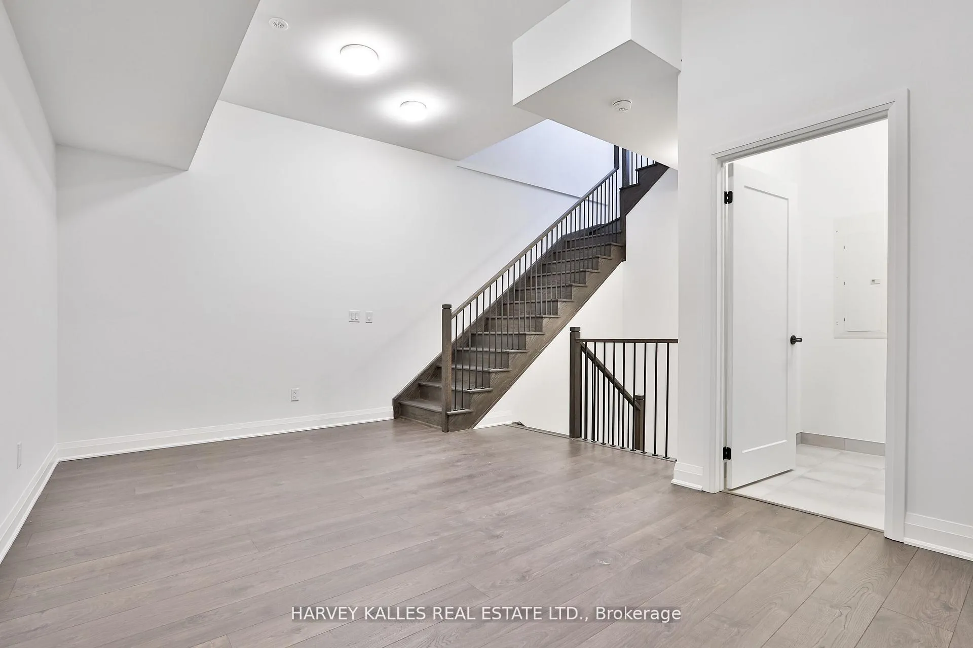 Photo 17 of 204 Atkinson Avenue, Vaughan, Uplands — HOMEH