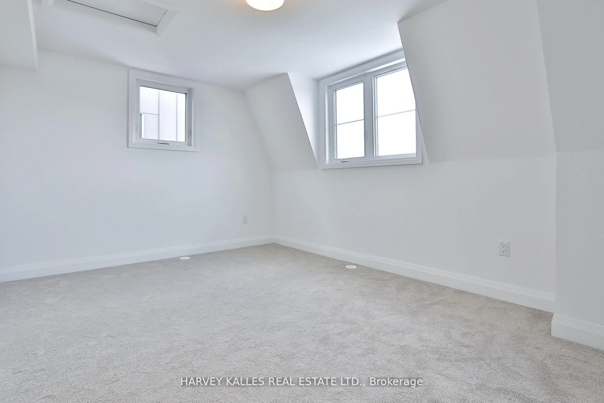 Photo 31 of 204 Atkinson Avenue, Vaughan, Uplands — HOMEH