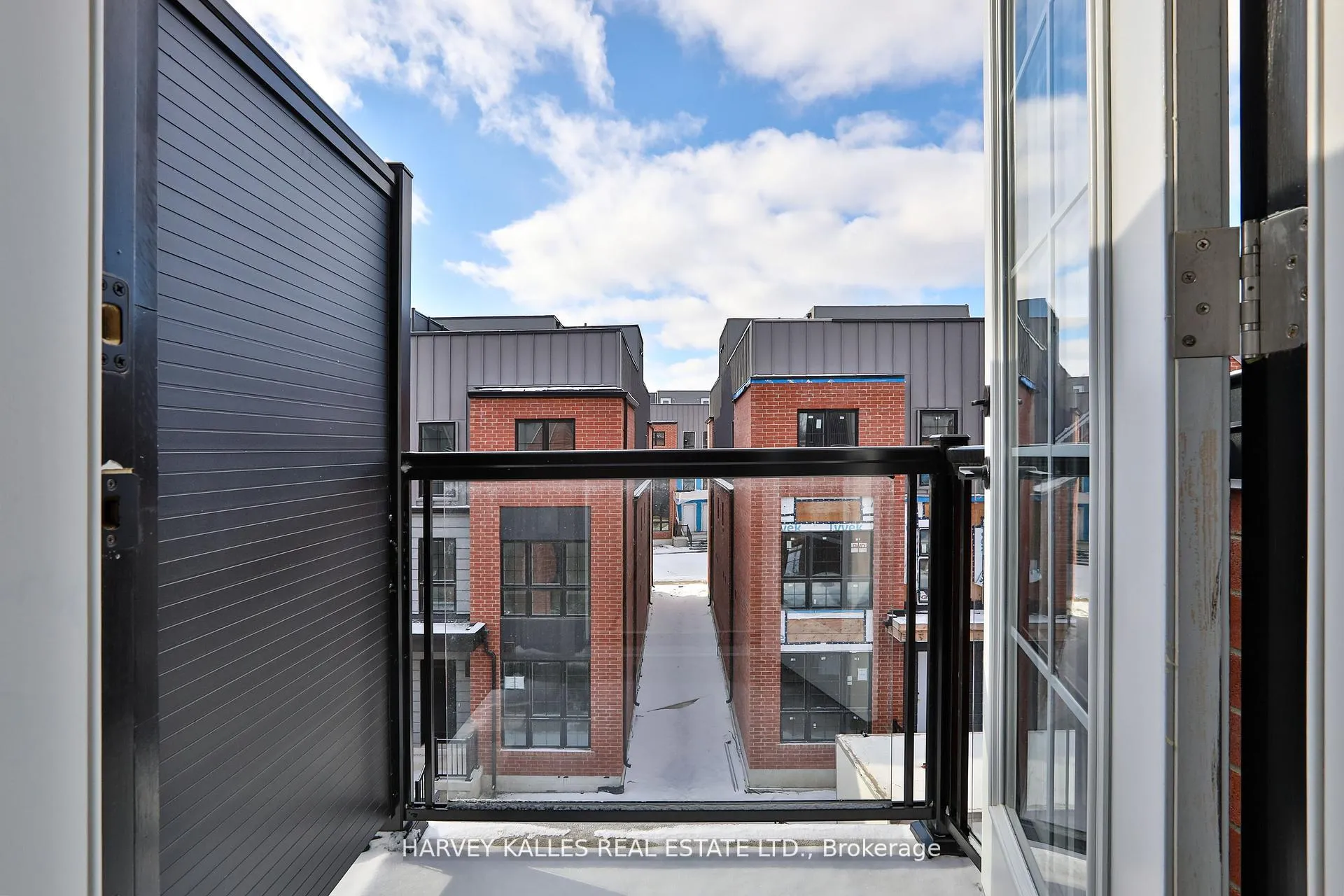 Photo 36 of 204 Atkinson Avenue, Vaughan, Uplands — HOMEH