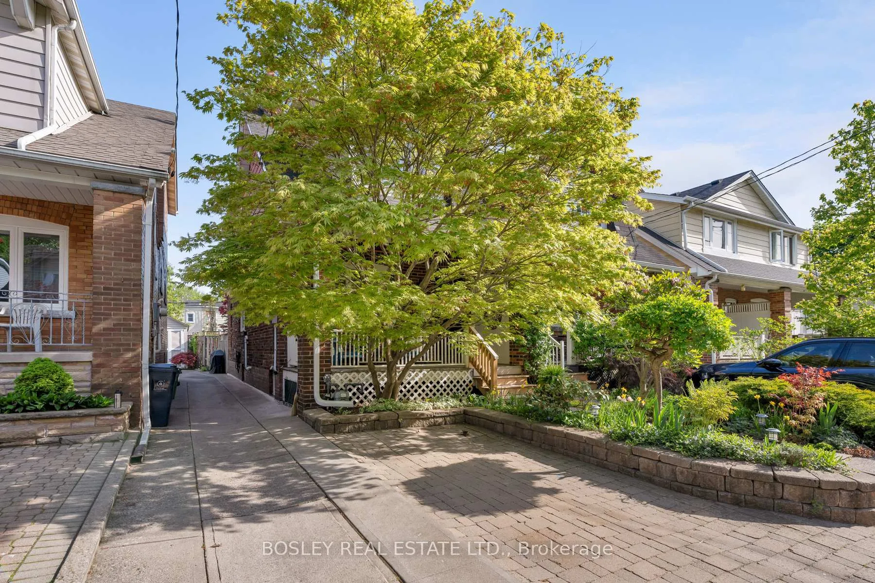Photo 2 of 57 Springdale Boulevard, Toronto, Danforth Village-East York — HOMEH