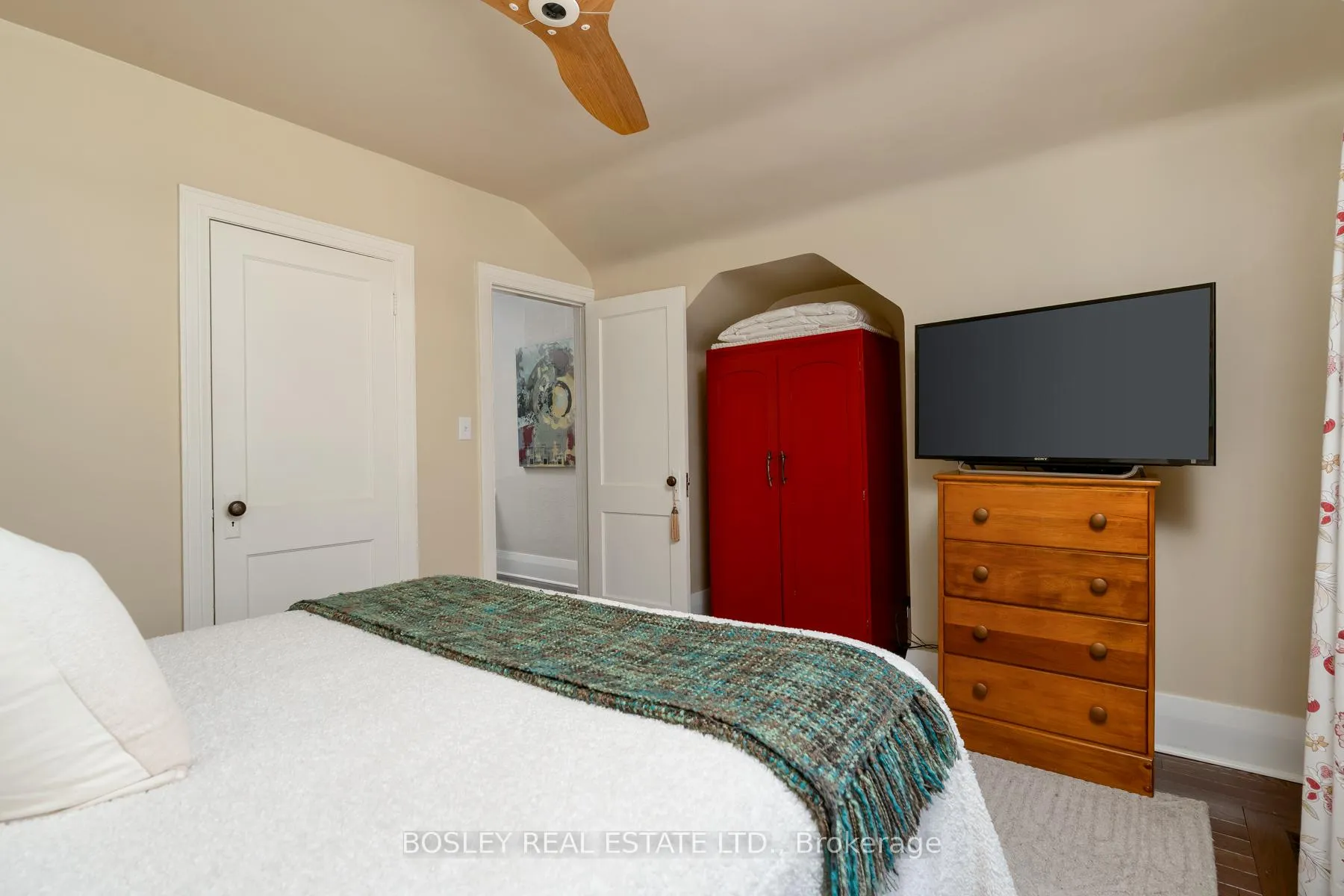 Photo 19 of 57 Springdale Boulevard, Toronto, Danforth Village-East York — HOMEH