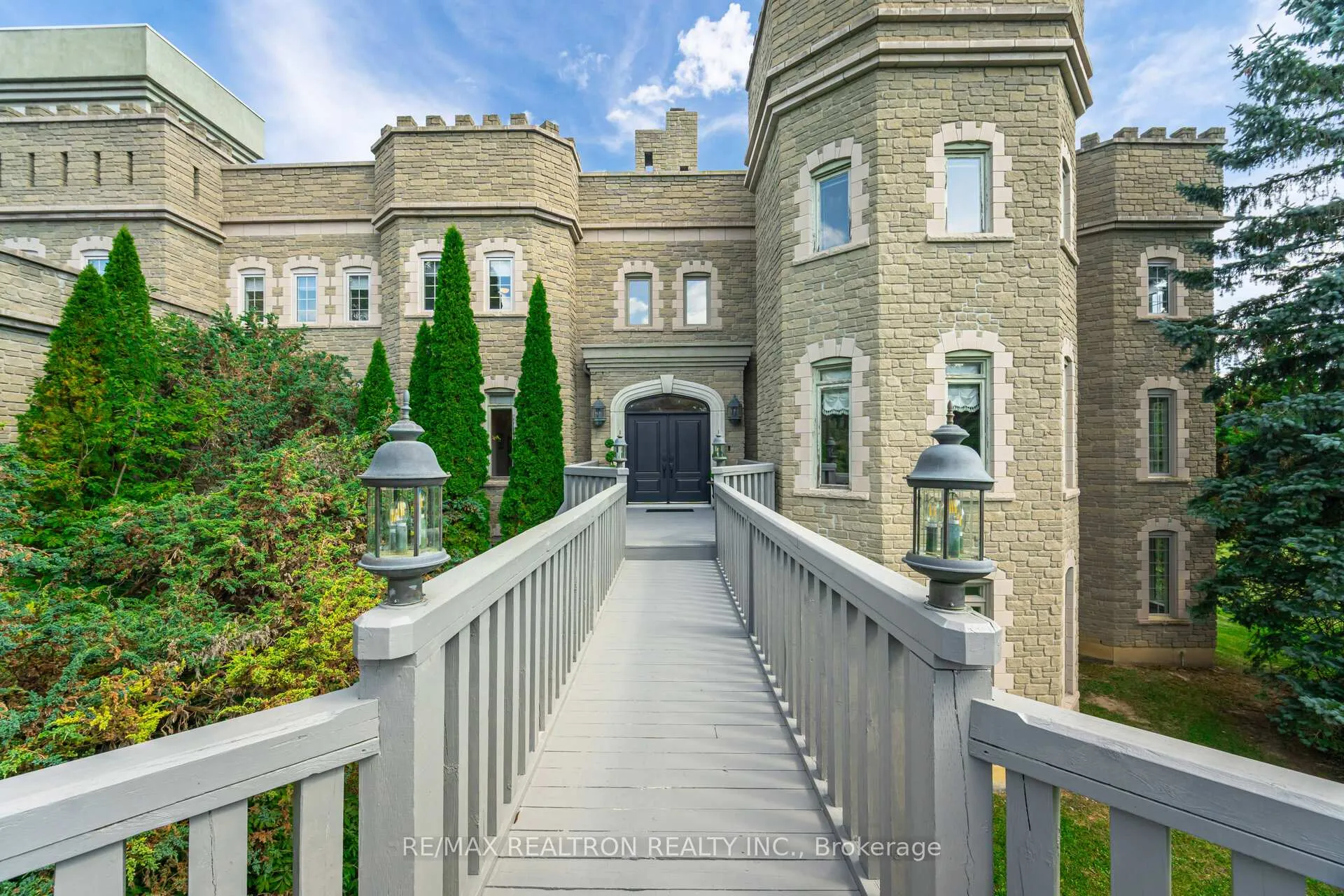 Photo 2 of 95 Loch Erne Lane, King, Nobleton — HOMEH