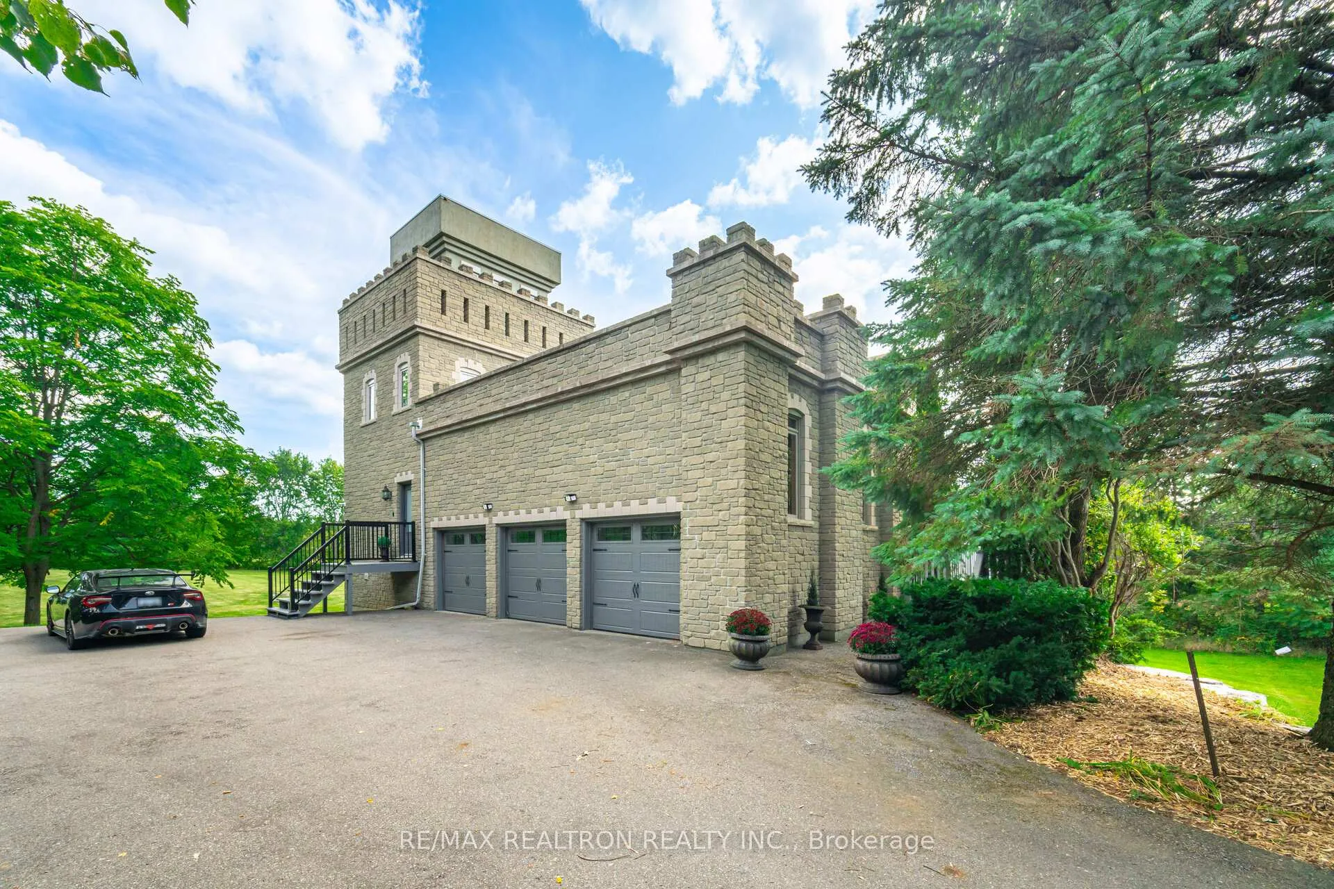 Photo 6 of 95 Loch Erne Lane, King, Nobleton — HOMEH