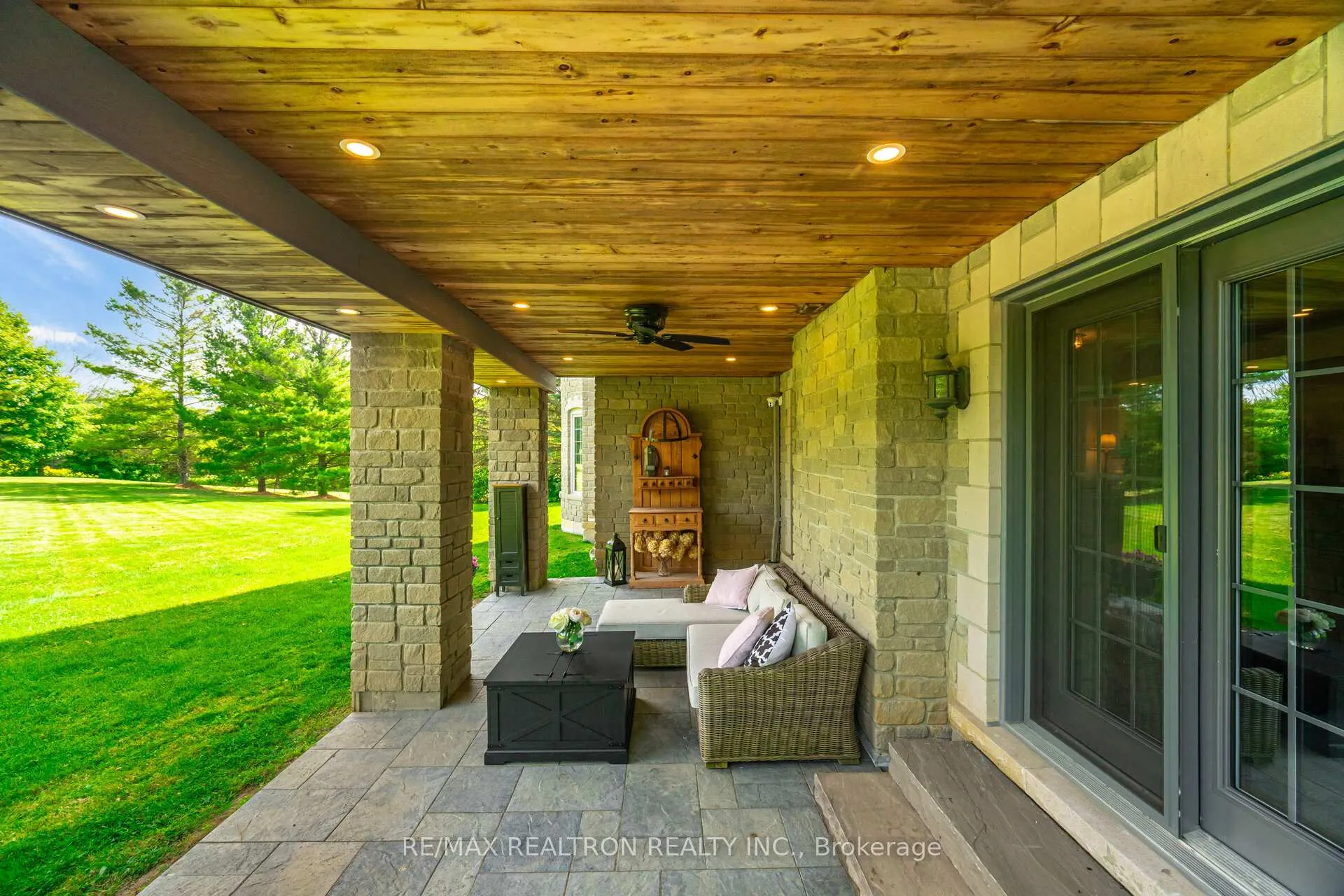 Photo 49 of 95 Loch Erne Lane, King, Nobleton — HOMEH