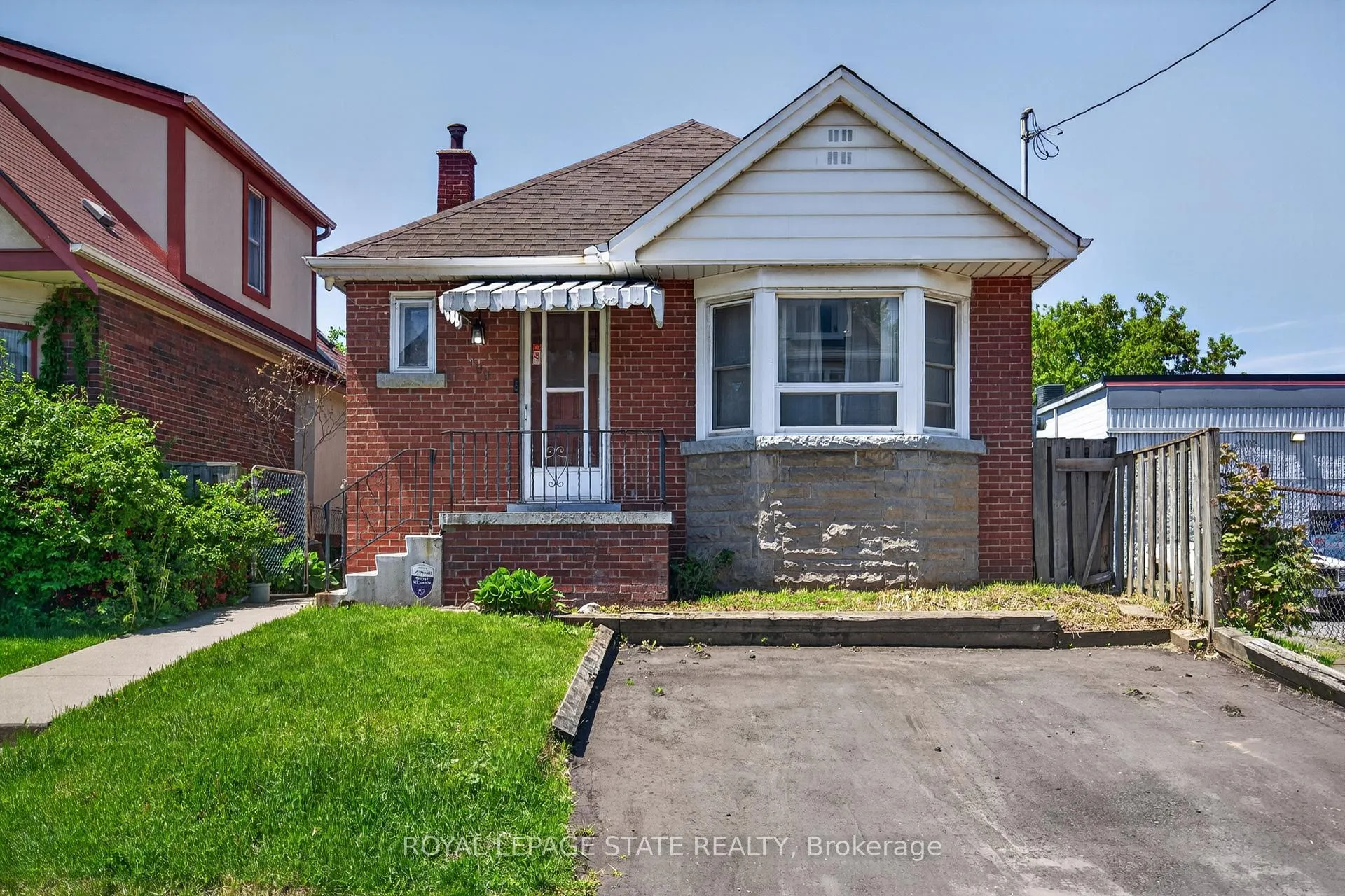 Photo 2 of 199 Stirton Street, Hamilton, Gibson — HOMEH