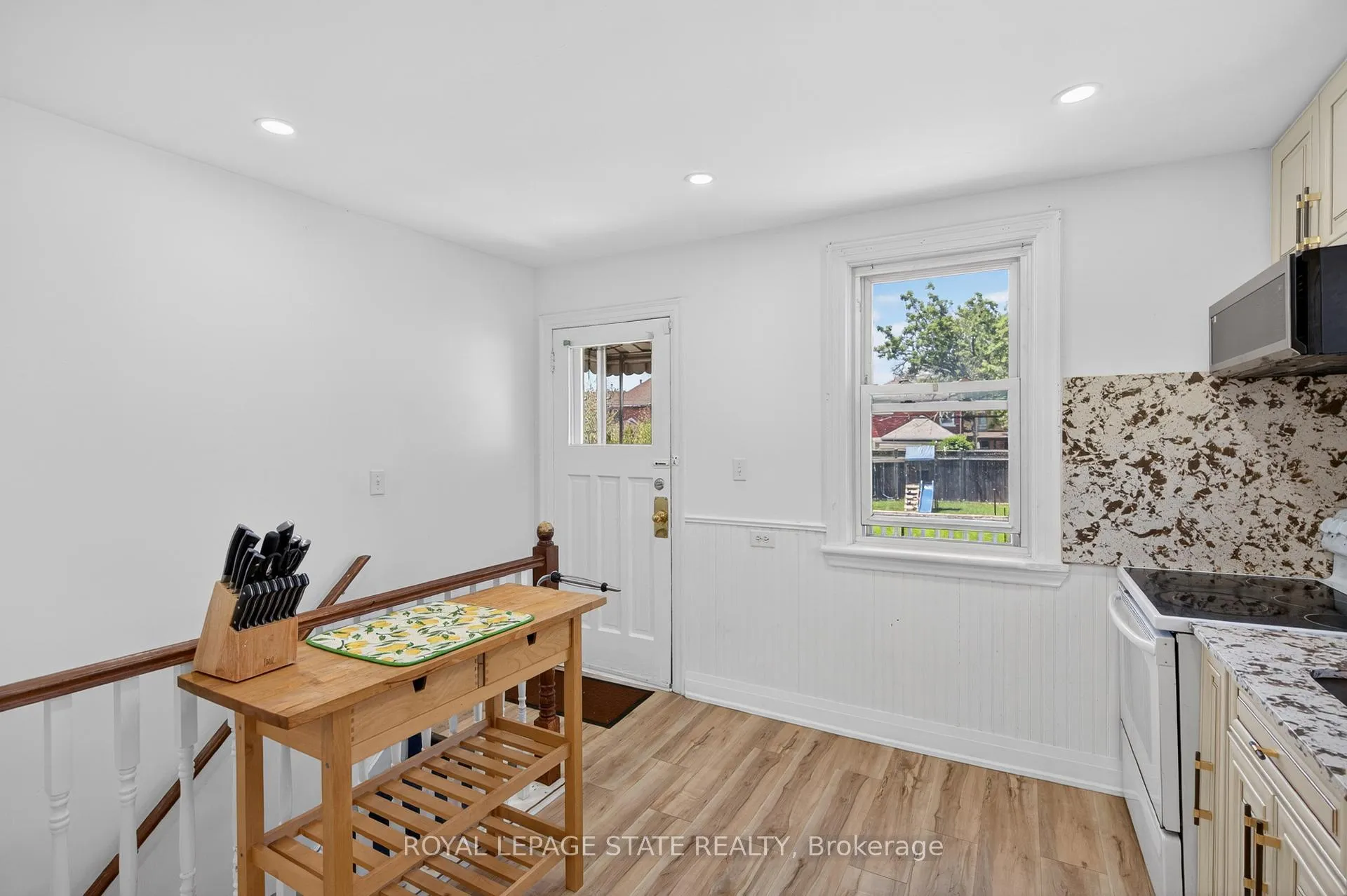 Photo 11 of 199 Stirton Street, Hamilton, Gibson — HOMEH