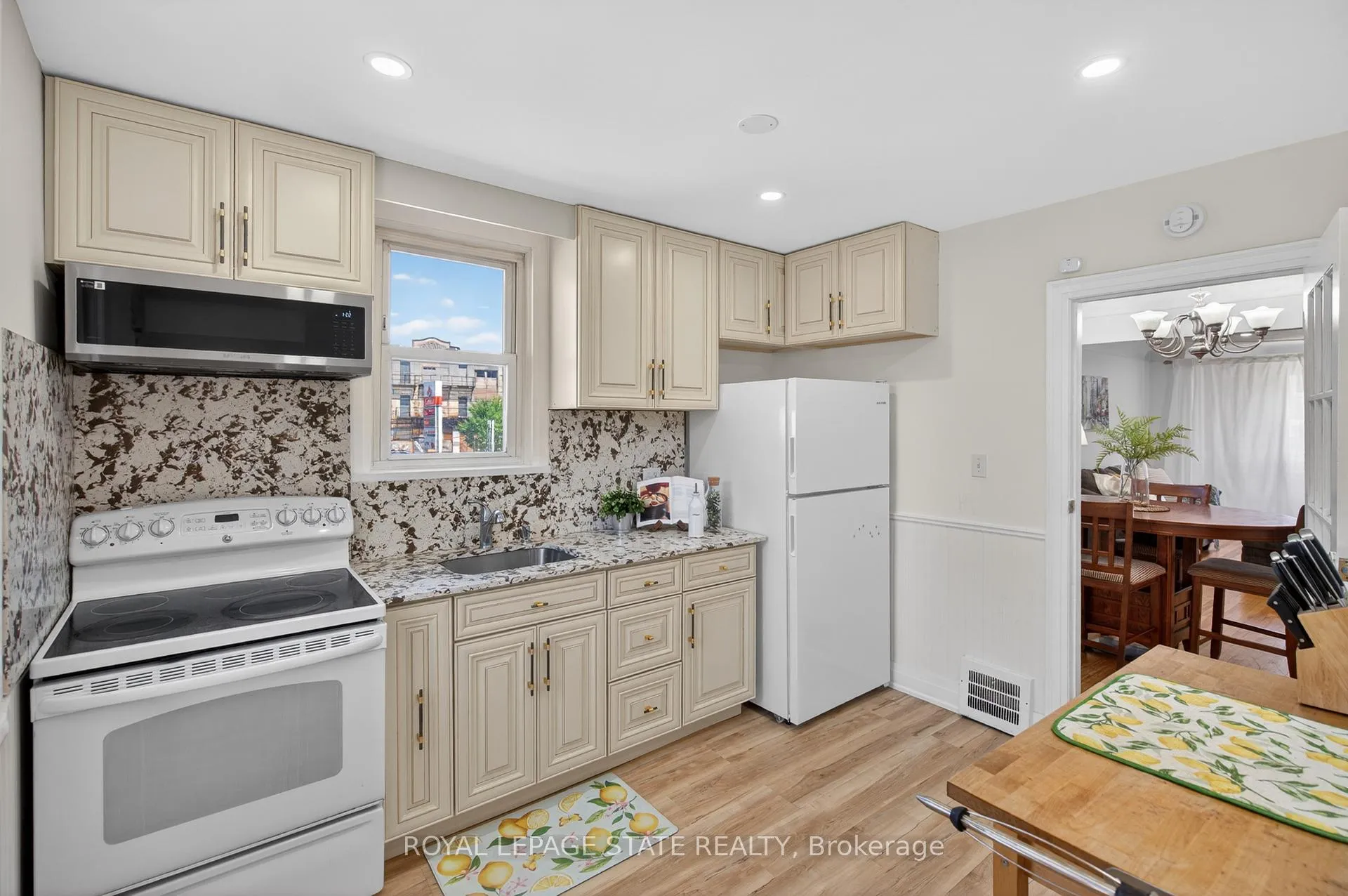 Photo 13 of 199 Stirton Street, Hamilton, Gibson — HOMEH