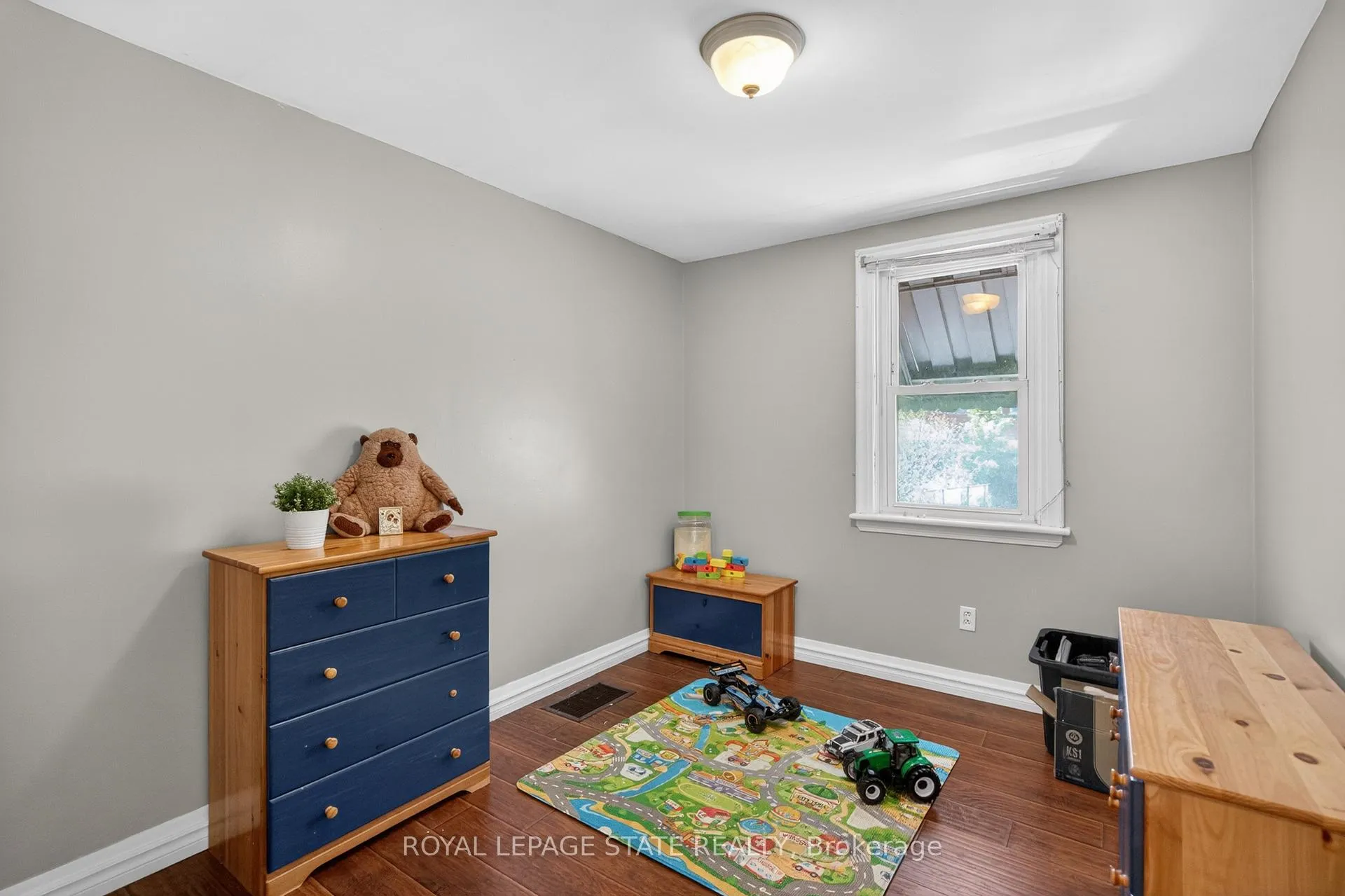 Photo 16 of 199 Stirton Street, Hamilton, Gibson — HOMEH