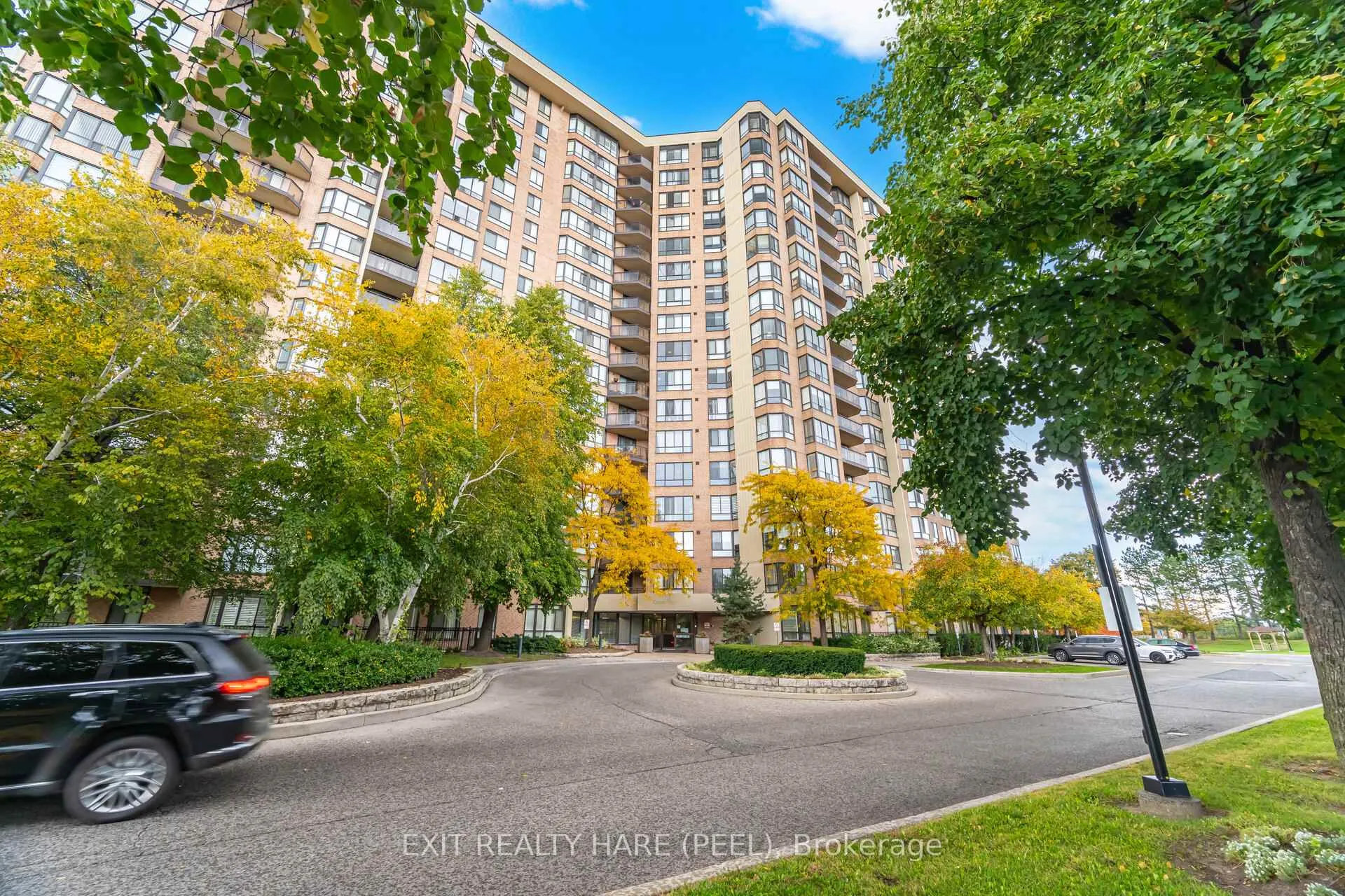 Photo 3 of Unit 912, 20 Cherrytree Drive, Brampton, Fletcher's Creek South — HOMEH