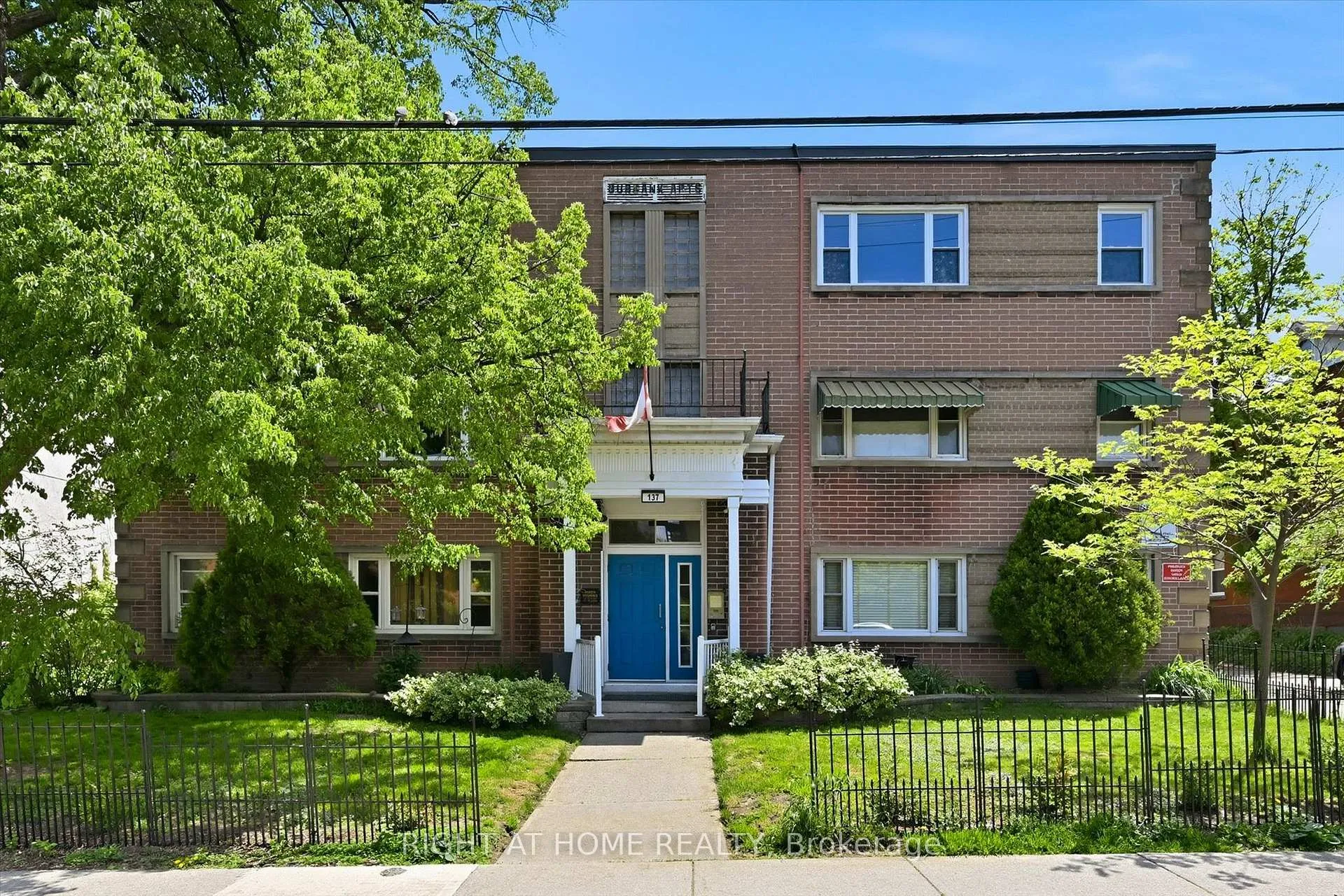 Photo 1 of Unit 28, 137 Emerald Street S, Hamilton, Stinson — HOMEH