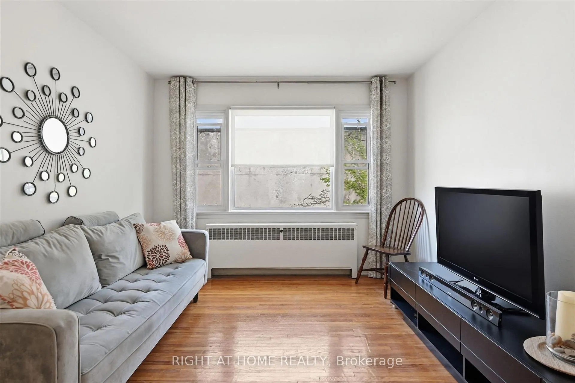 Photo 17 of Unit 28, 137 Emerald Street S, Hamilton, Stinson — HOMEH
