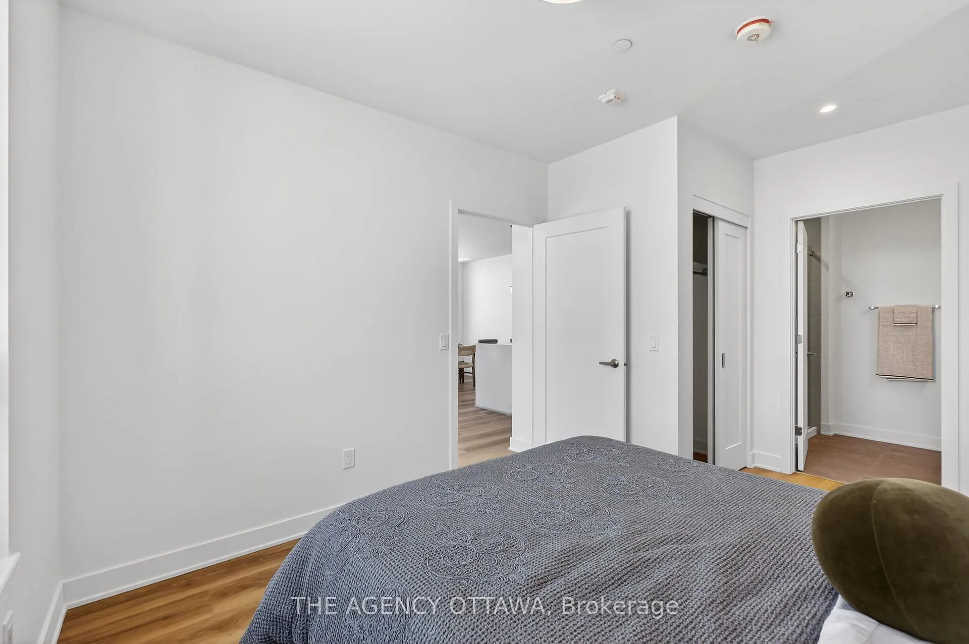 Photo 26 of Unit 301, 3071 Riverside Drive, Ottawa, Mooneys Bay/Riverside Park — HOMEH