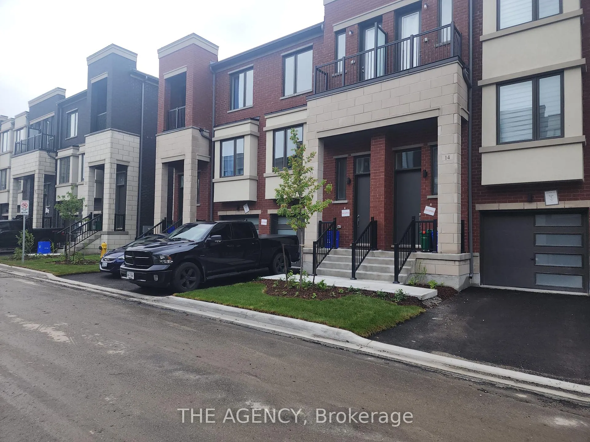 Photo 1 of 18 Origin Way, Vaughan, Patterson — HOMEH