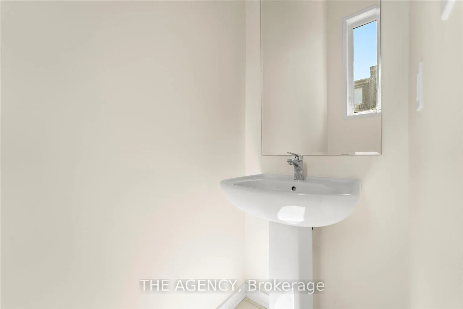 Photo 17 of 18 Origin Way, Vaughan, Patterson — HOMEH