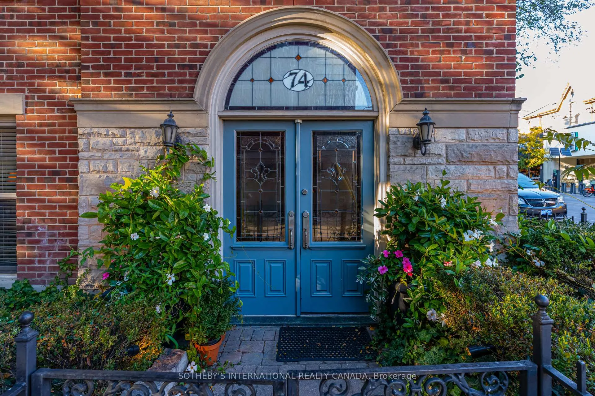 Front of 74 Aberdeen Avenue