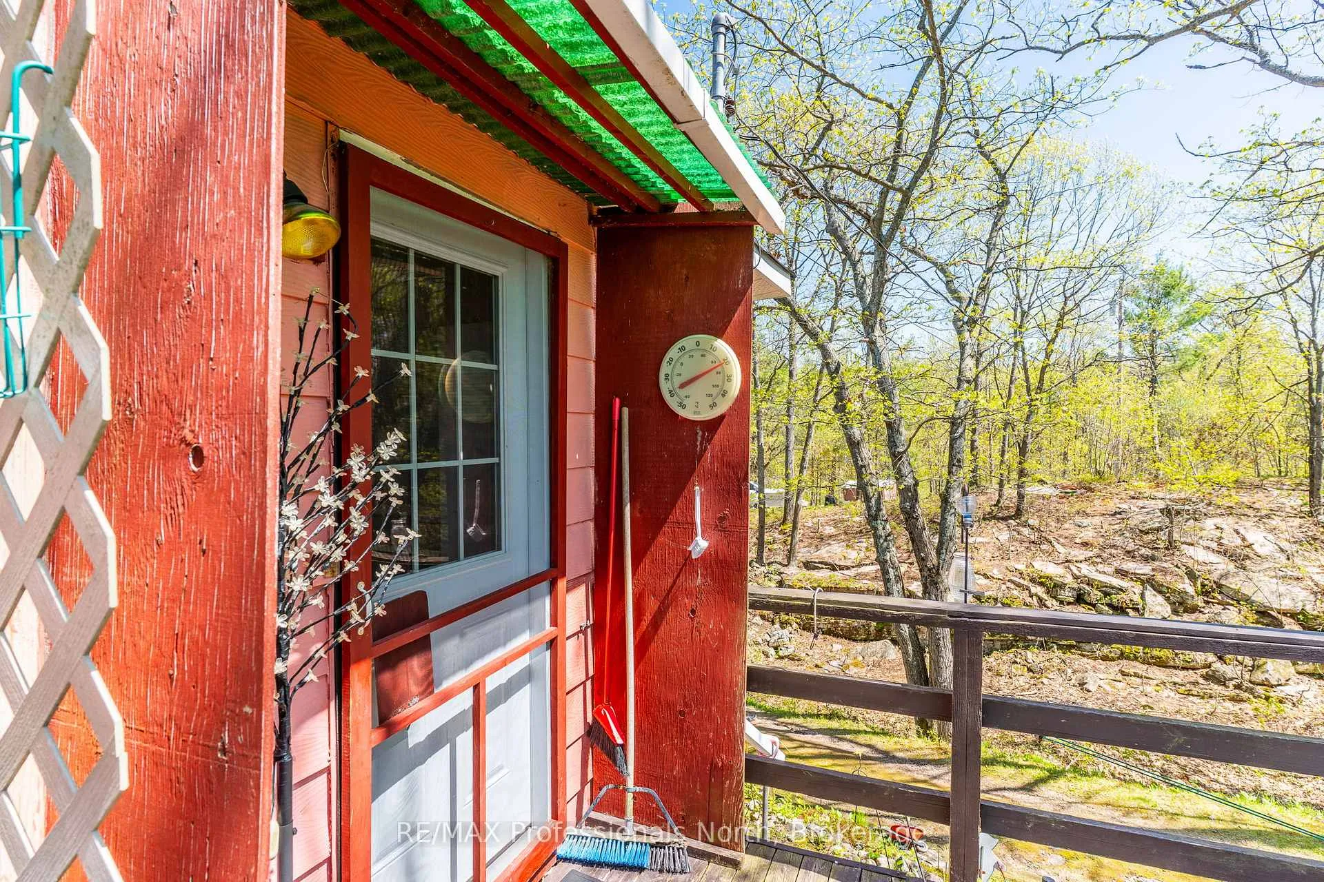 Photo 10 of 1011 Palomino Trail, Minden Hills, Lutterworth — HOMEH