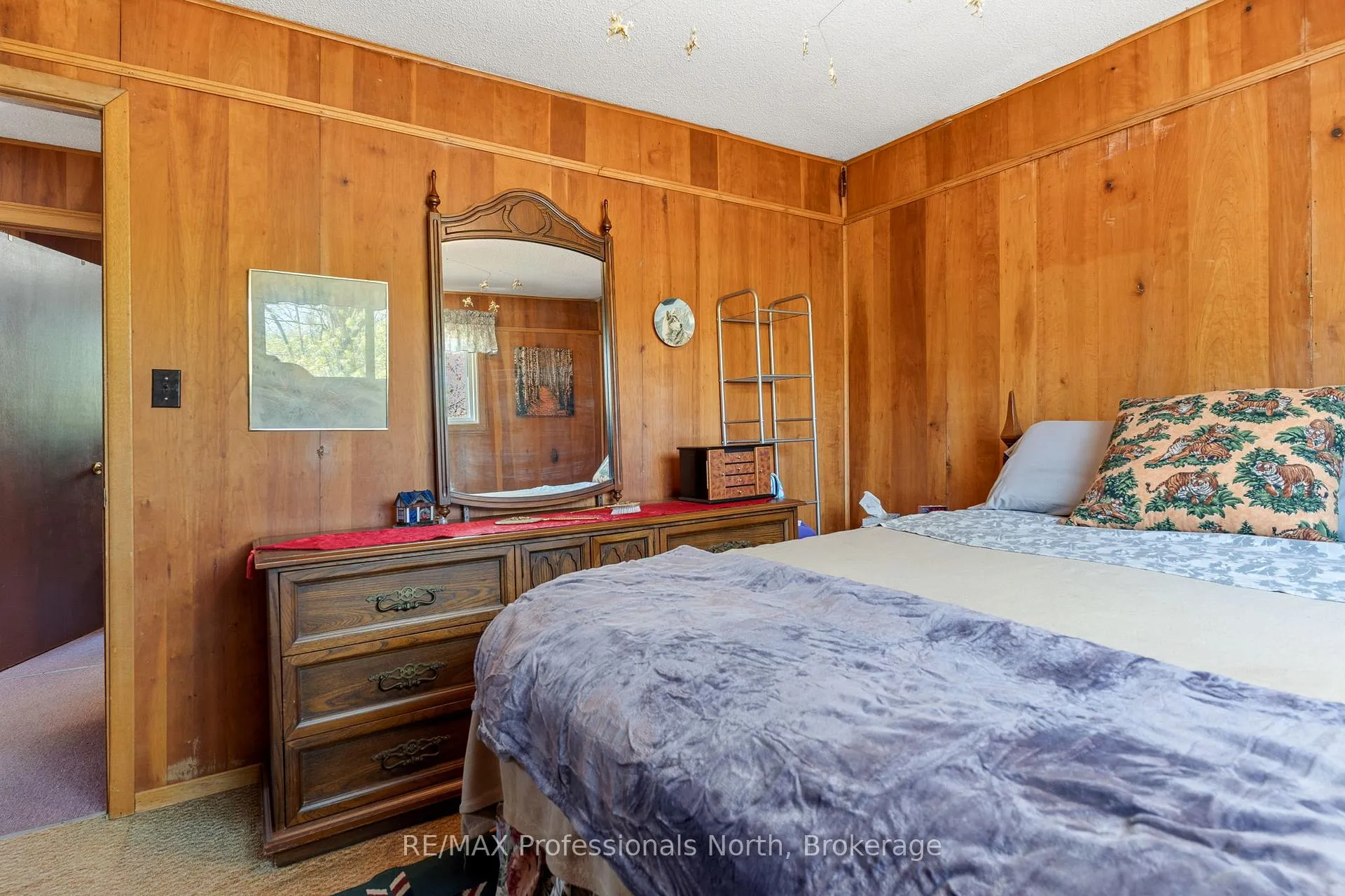 Photo 21 of 1011 Palomino Trail, Minden Hills, Lutterworth — HOMEH