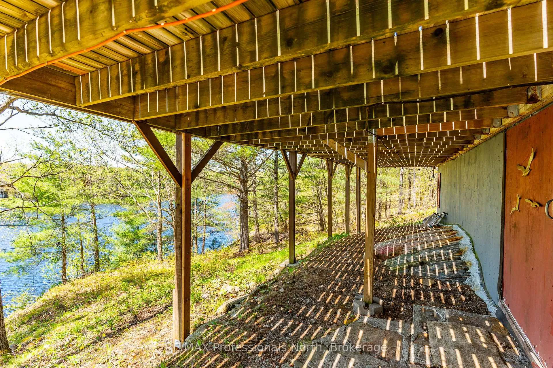 Photo 37 of 1011 Palomino Trail, Minden Hills, Lutterworth — HOMEH