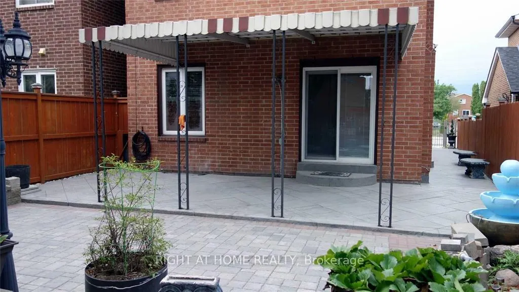 Photo 6 of 170 Glen Shields Avenue, Vaughan, Glen Shields — HOMEH
