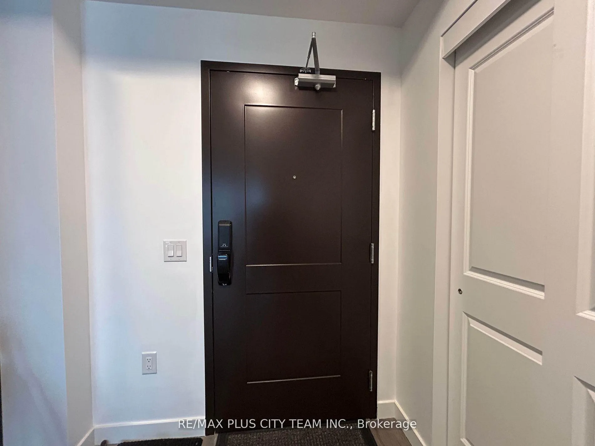 Photo 2 of Unit 208, 7549 Kalar Road, Niagara Falls, Brown — HOMEH