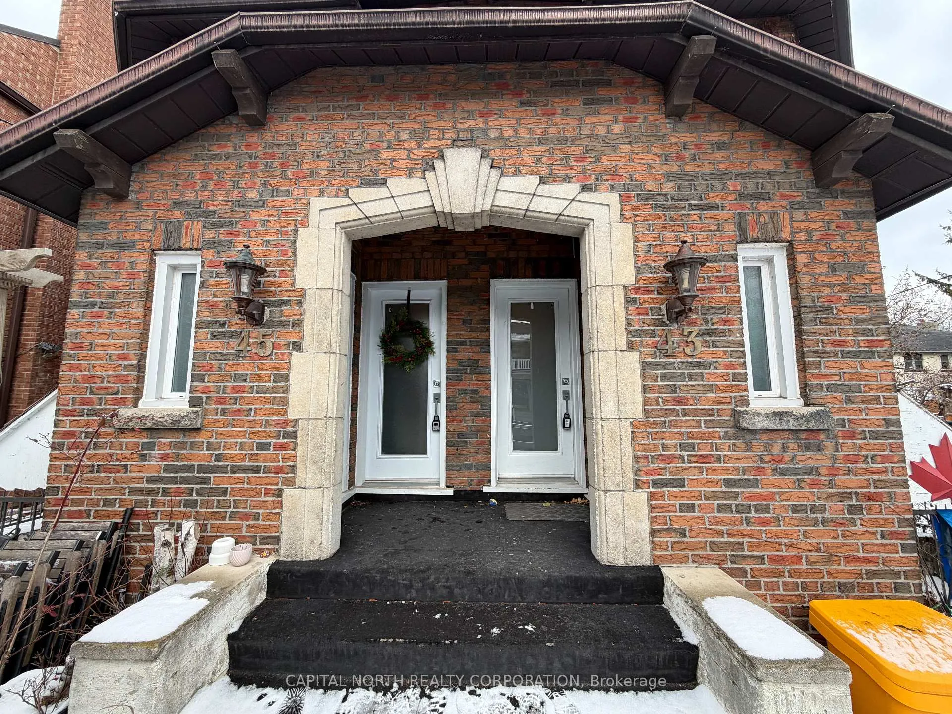Photo 2 of Unit Lower, 43 Glen Manor Drive, Toronto, The Beaches — HOMEH