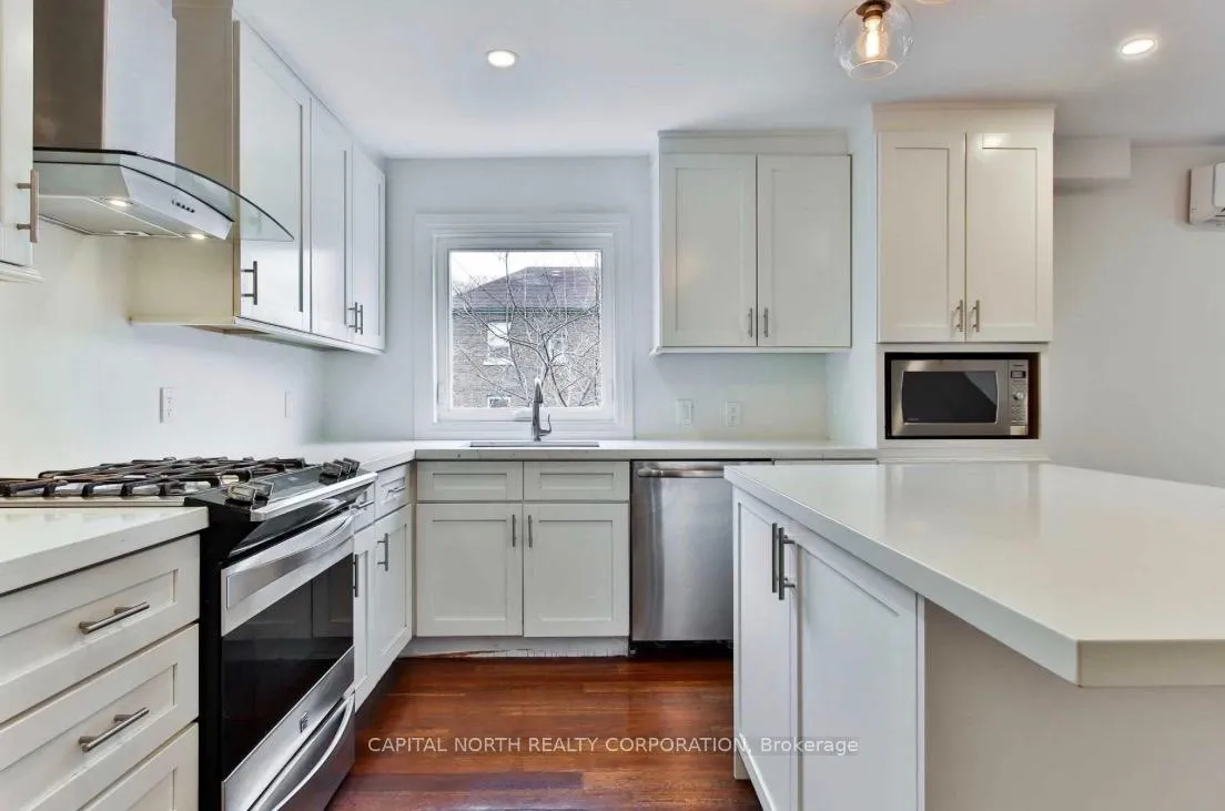 Photo 3 of Unit Lower, 43 Glen Manor Drive, Toronto, The Beaches — HOMEH