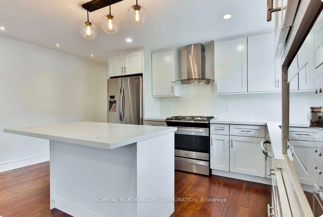 Photo 4 of Unit Lower, 43 Glen Manor Drive, Toronto, The Beaches — HOMEH