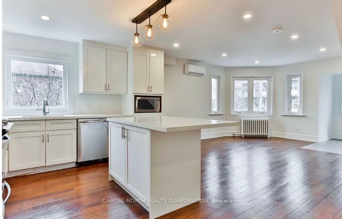 Photo 6 of Unit Lower, 43 Glen Manor Drive, Toronto, The Beaches — HOMEH