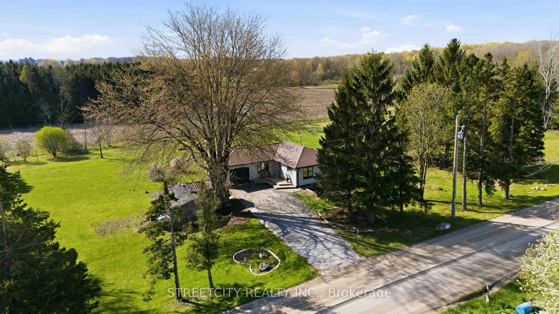 Photo 35 of 10867 Melrose Drive, Middlesex Centre, Rural Middlesex Centre — HOMEH