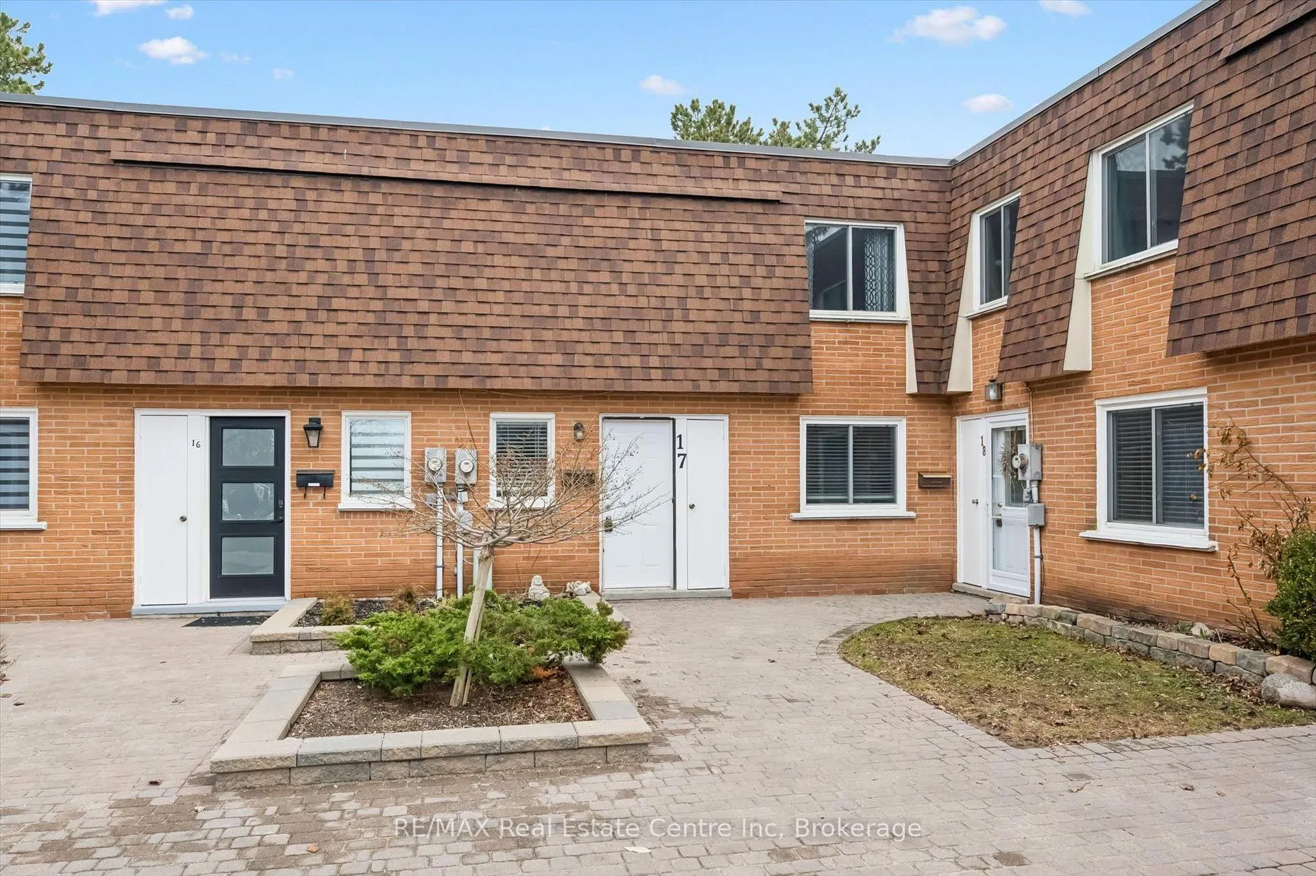 Front of Unit 17, 120 Country Club Drive