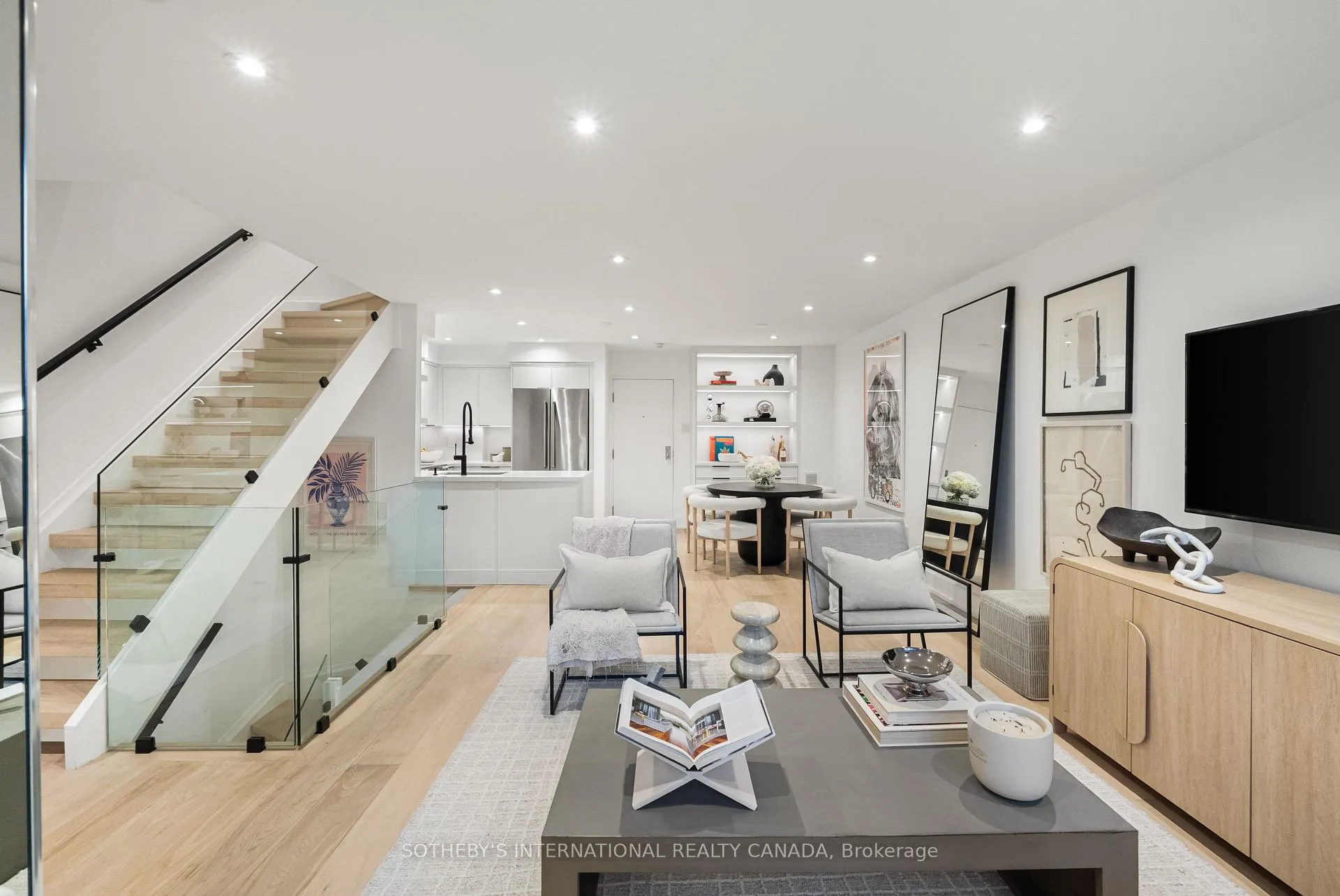 Photo 4 of Unit A4, 142 Pears Avenue, Toronto, The Annex — HOMEH