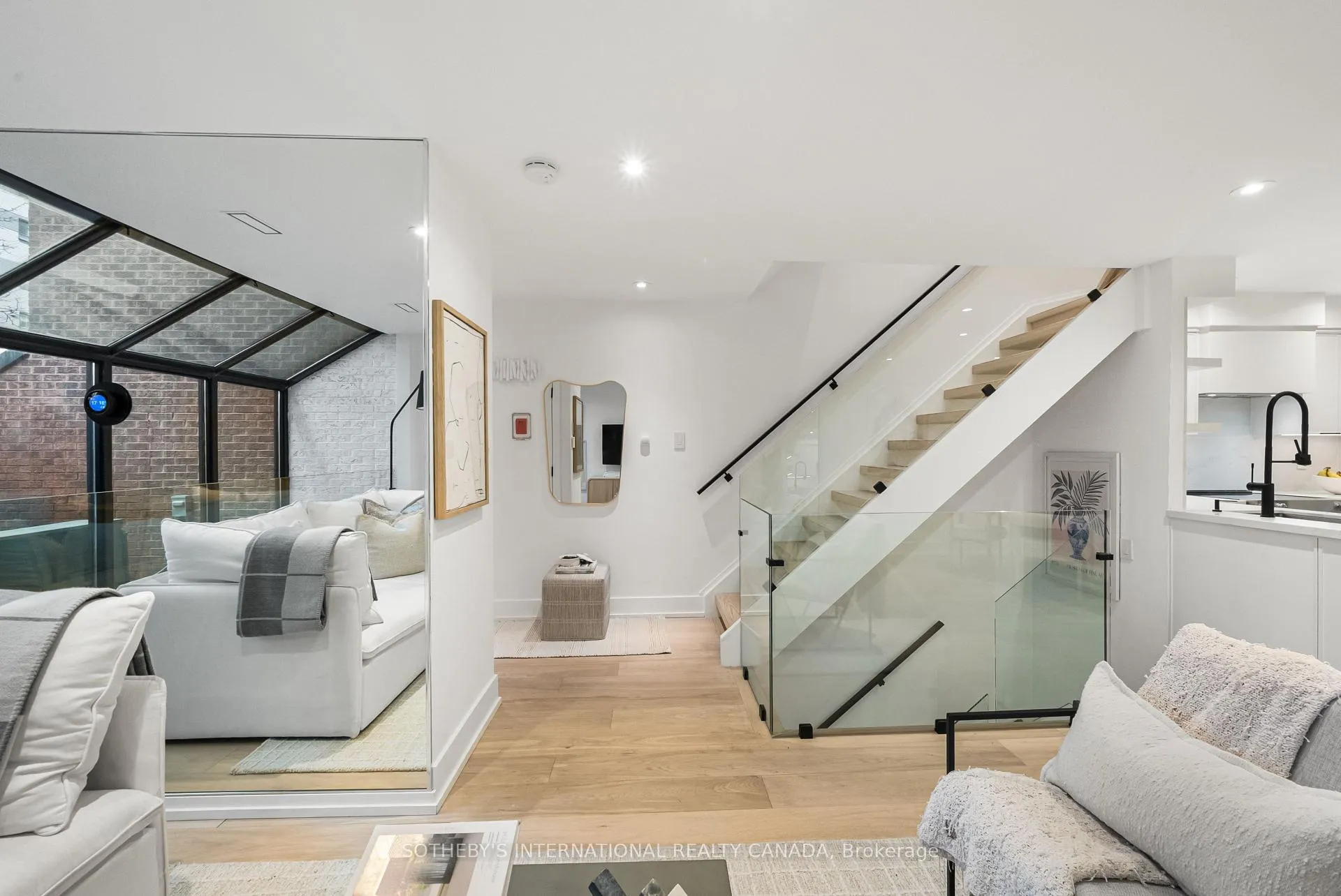 Photo 13 of Unit A4, 142 Pears Avenue, Toronto, The Annex — HOMEH