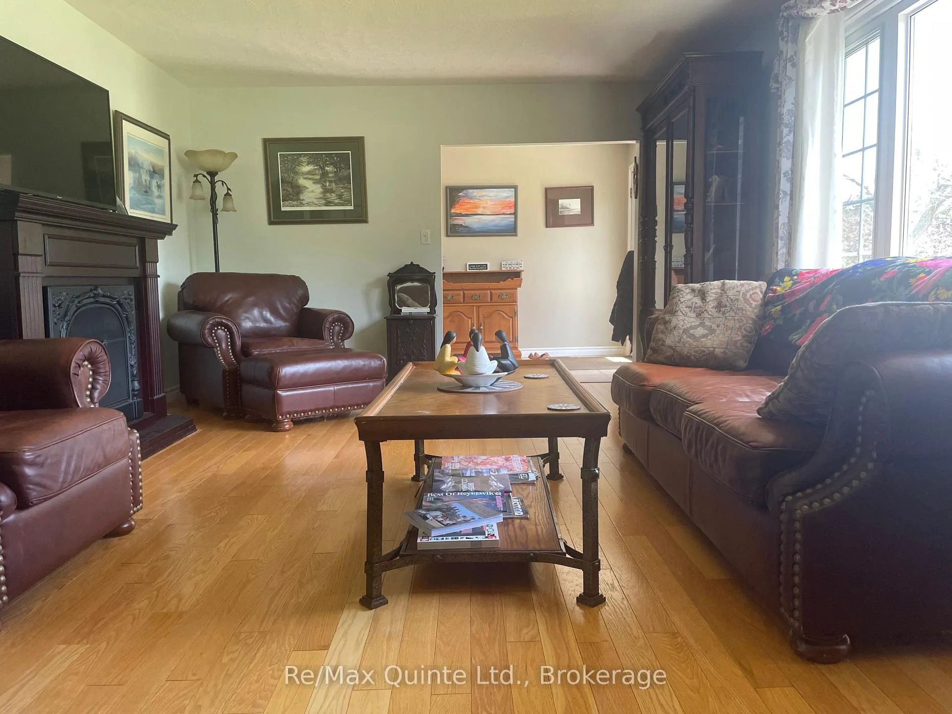 Photo 5 of 1752 County Road 3, Prince Edward County, Ameliasburg Ward — HOMEH