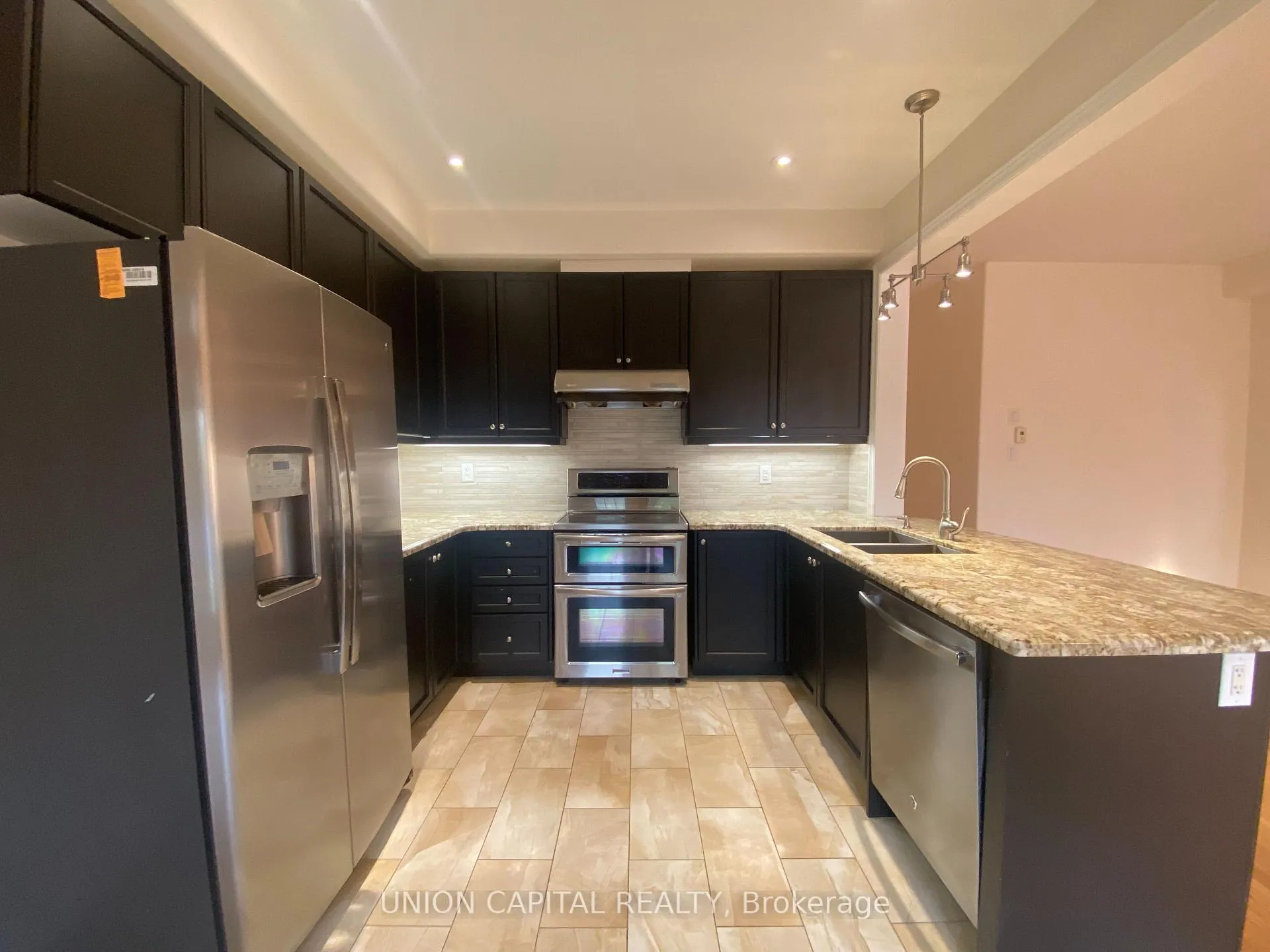 Photo 17 of 73 Mary Ellen Baker Crescent, Vaughan, Patterson — HOMEH