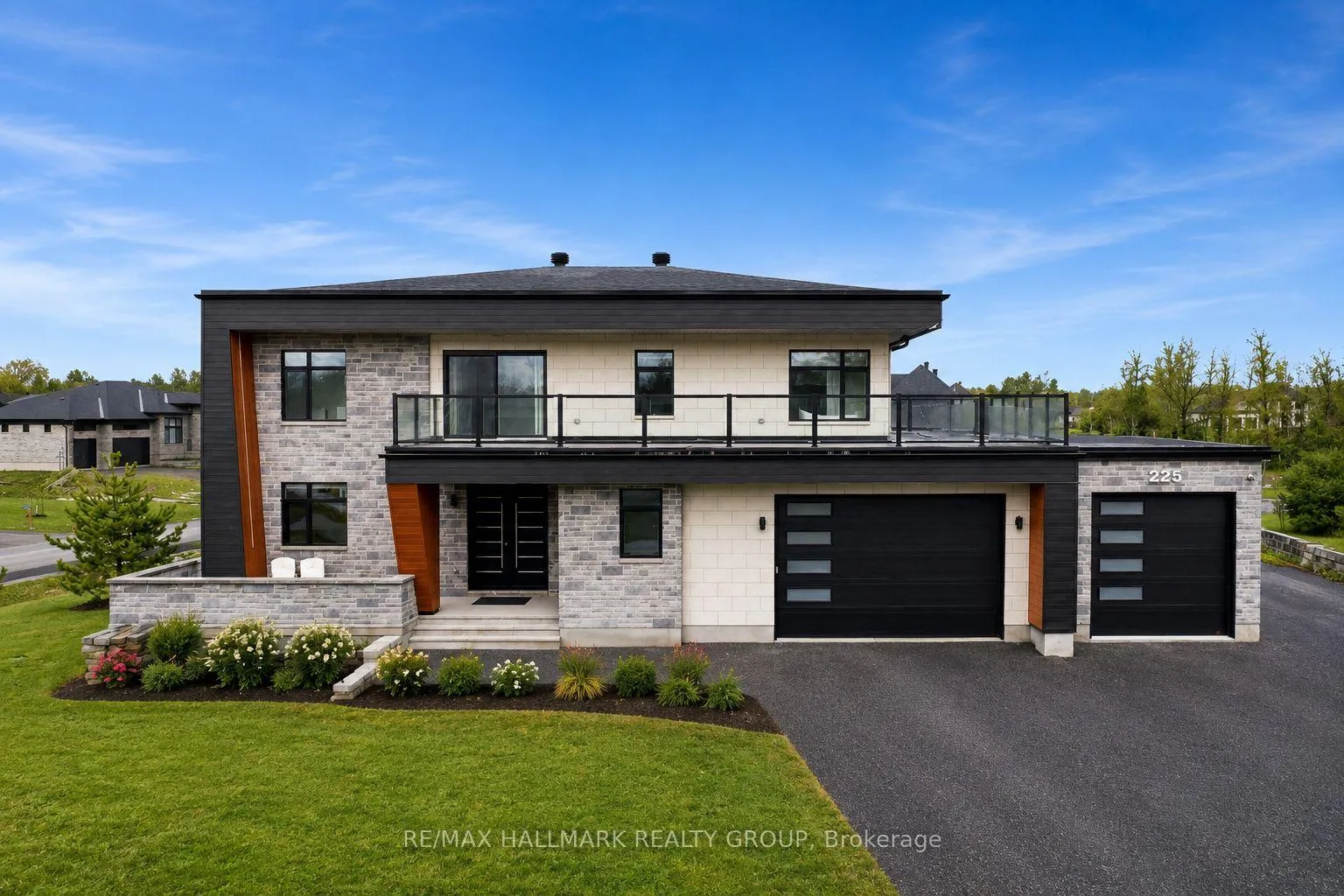 Photo 3 of 225 Summerview Terrace, Ottawa, Greely — HOMEH