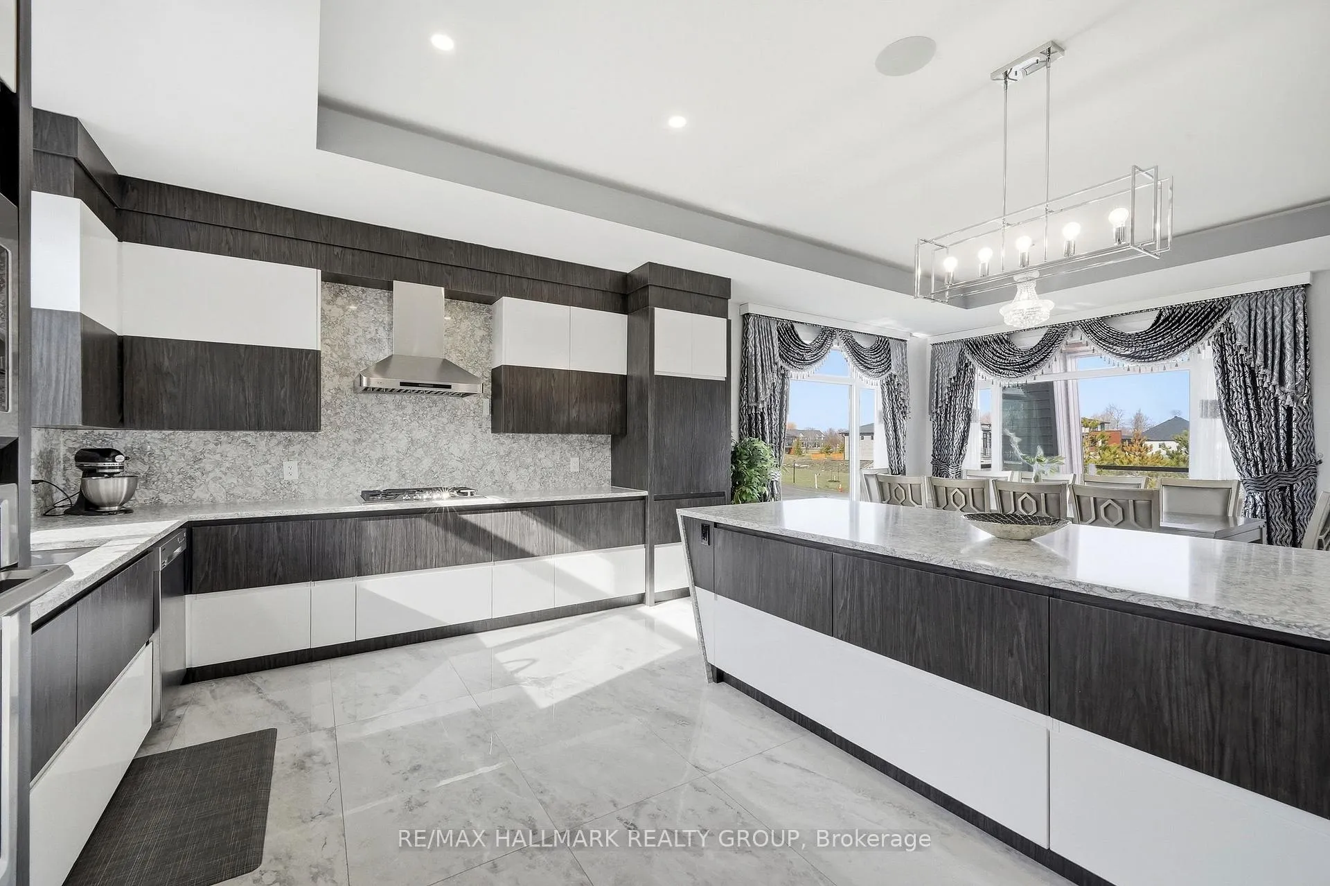 Photo 9 of 225 Summerview Terrace, Ottawa, Greely — HOMEH