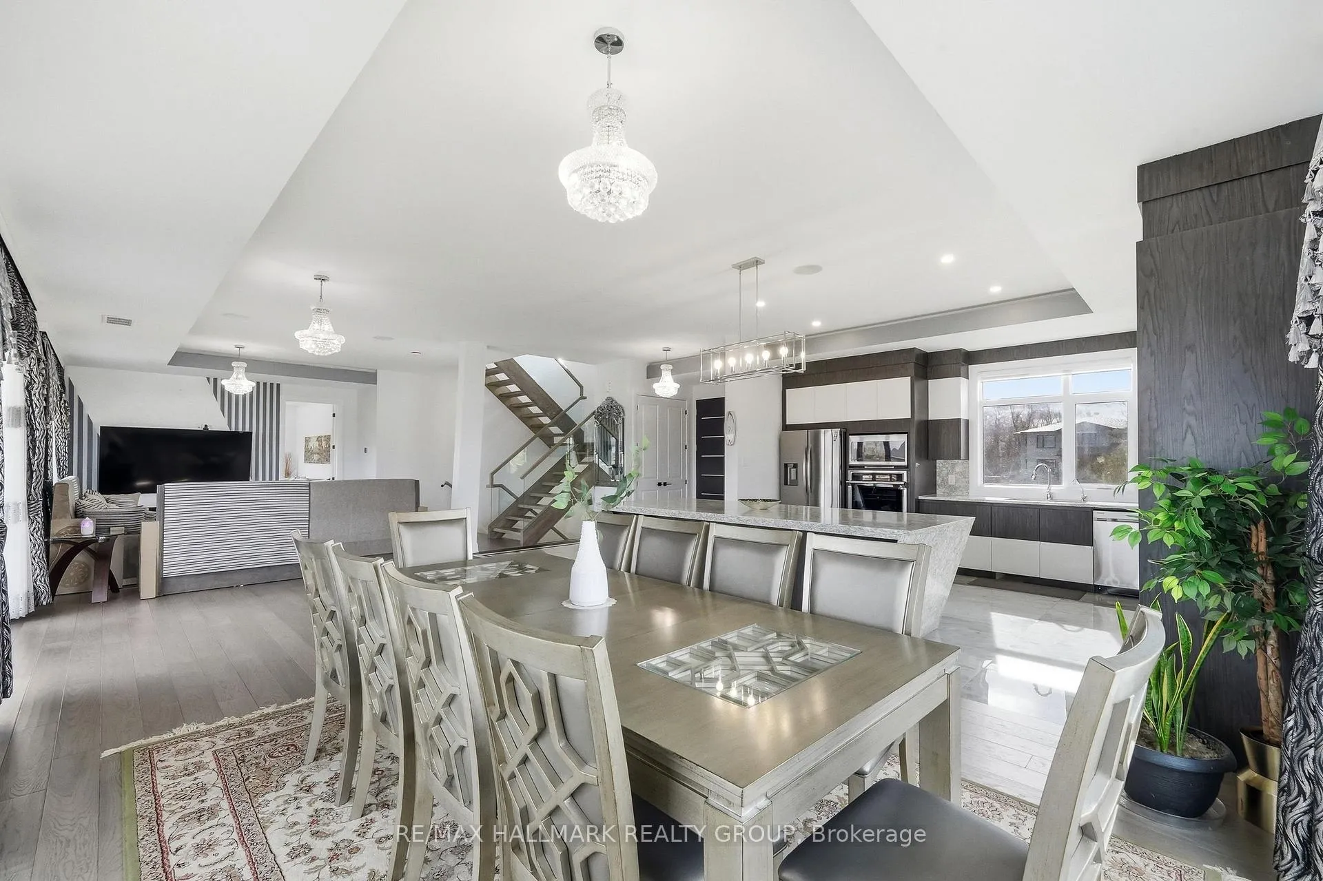 Photo 11 of 225 Summerview Terrace, Ottawa, Greely — HOMEH