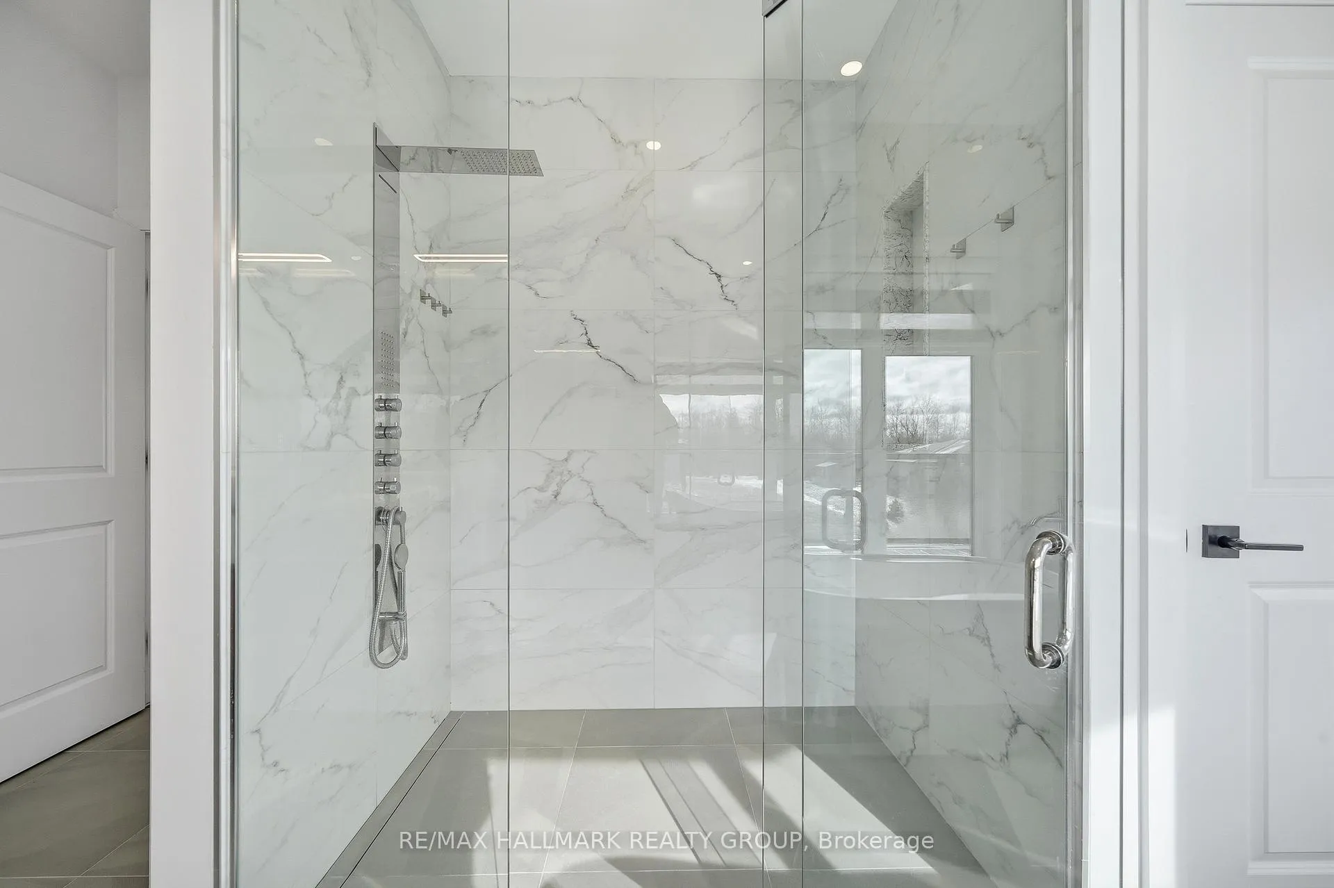 Photo 28 of 225 Summerview Terrace, Ottawa, Greely — HOMEH
