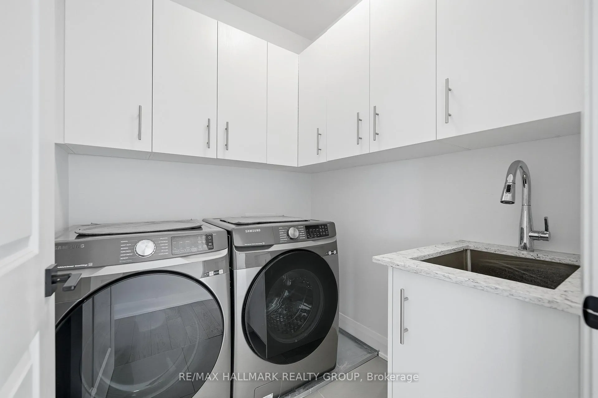 Photo 39 of 225 Summerview Terrace, Ottawa, Greely — HOMEH