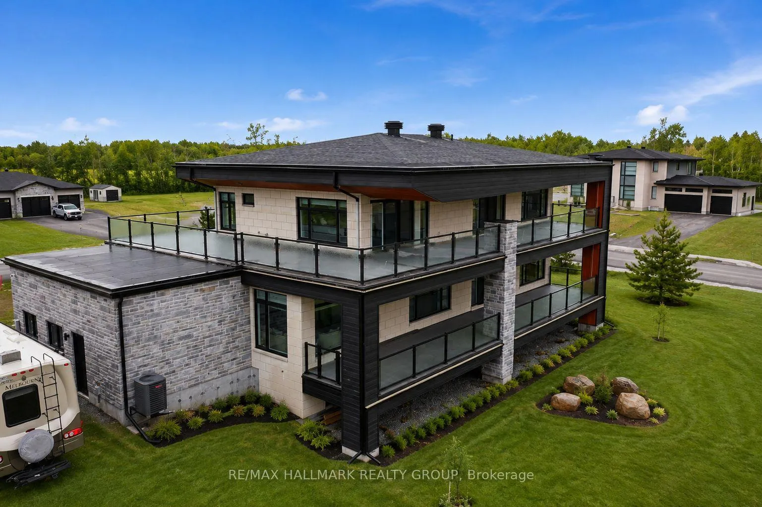 Photo 42 of 225 Summerview Terrace, Ottawa, Greely — HOMEH