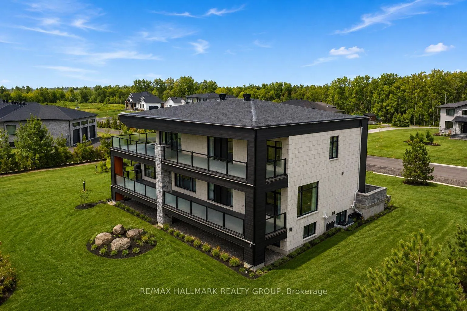Photo 43 of 225 Summerview Terrace, Ottawa, Greely — HOMEH