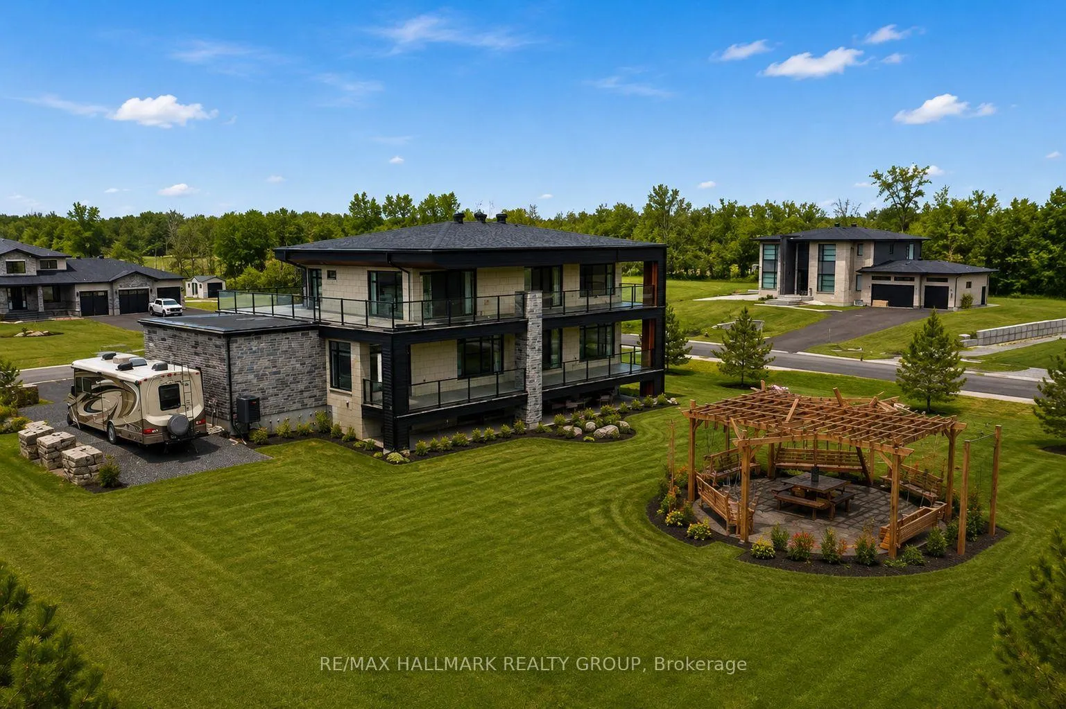 Photo 45 of 225 Summerview Terrace, Ottawa, Greely — HOMEH