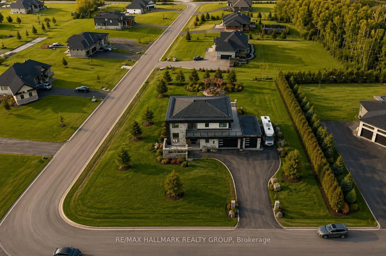 Photo 46 of 225 Summerview Terrace, Ottawa, Greely — HOMEH