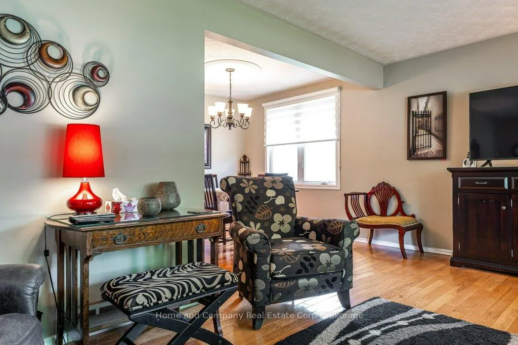 Photo 5 of 271 Devon Street, Stratford — HOMEH
