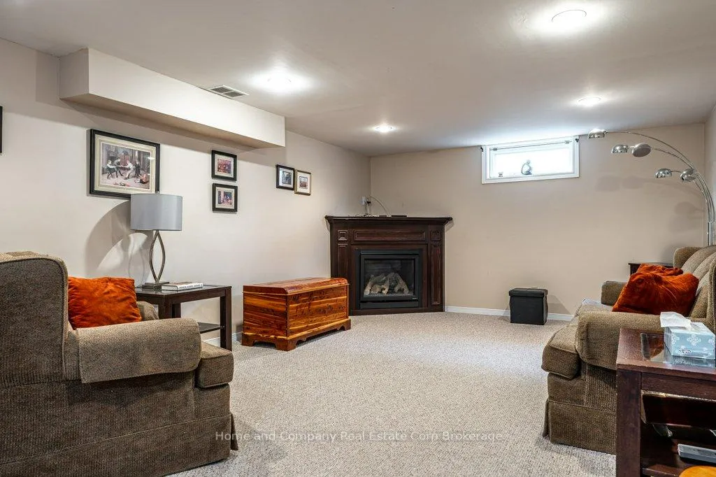Photo 17 of 271 Devon Street, Stratford — HOMEH