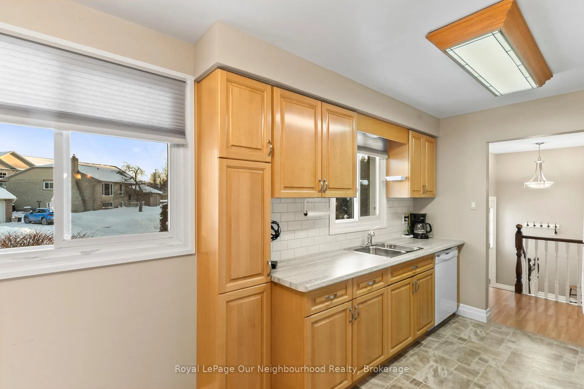 Photo 12 of 909 Whitefield Drive, Peterborough, Otonabee Ward 1 — HOMEH