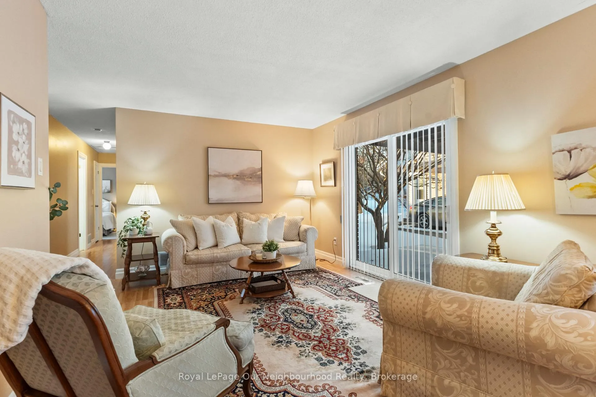 Photo 15 of 909 Whitefield Drive, Peterborough, Otonabee Ward 1 — HOMEH