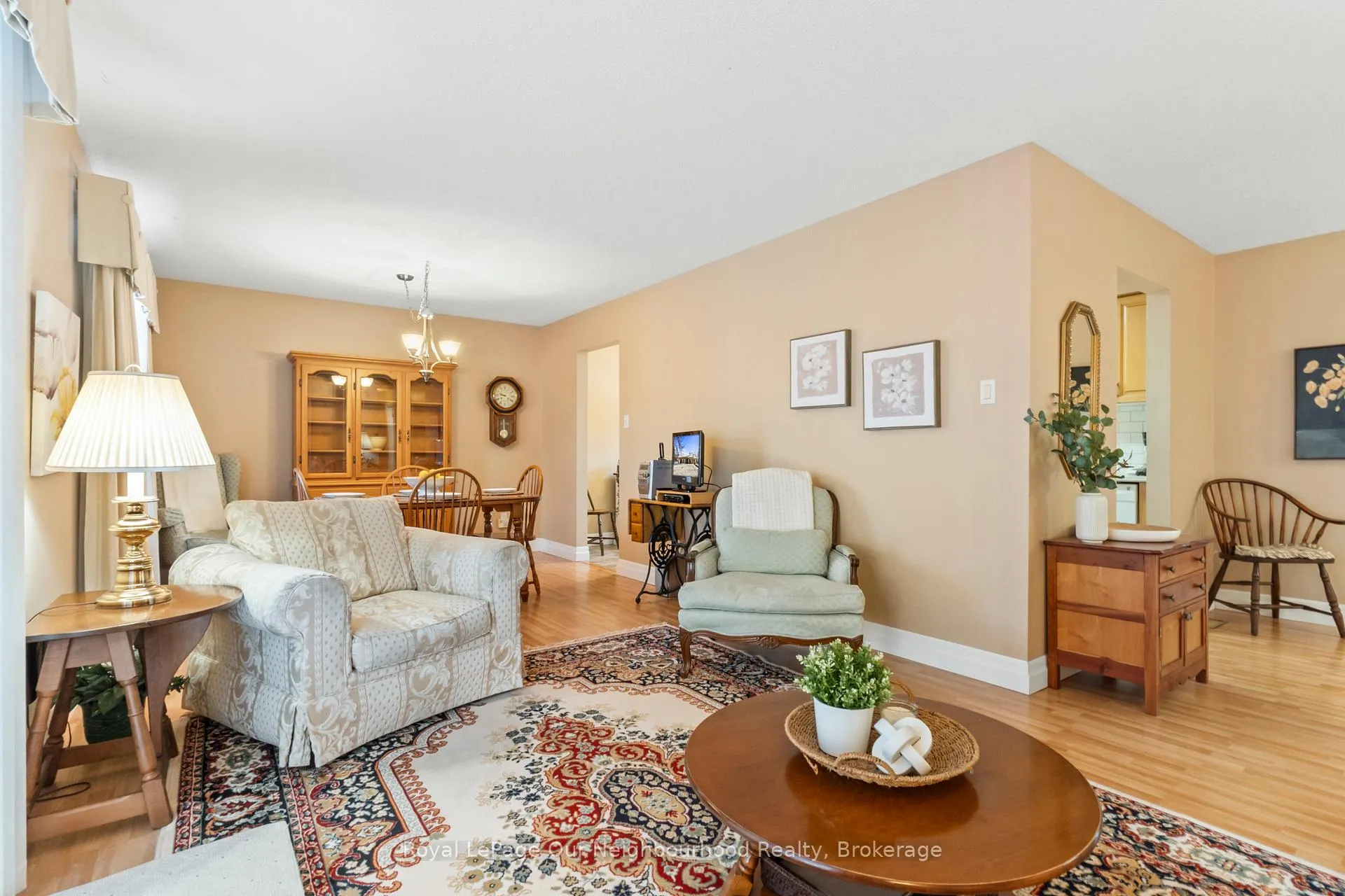 Photo 17 of 909 Whitefield Drive, Peterborough, Otonabee Ward 1 — HOMEH