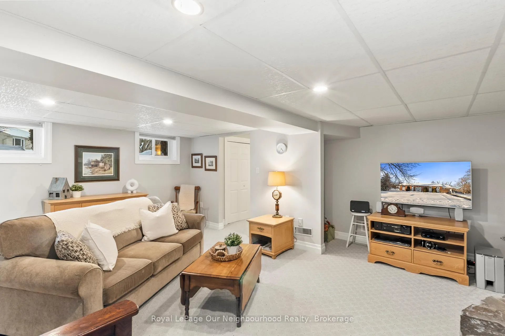 Photo 30 of 909 Whitefield Drive, Peterborough, Otonabee Ward 1 — HOMEH